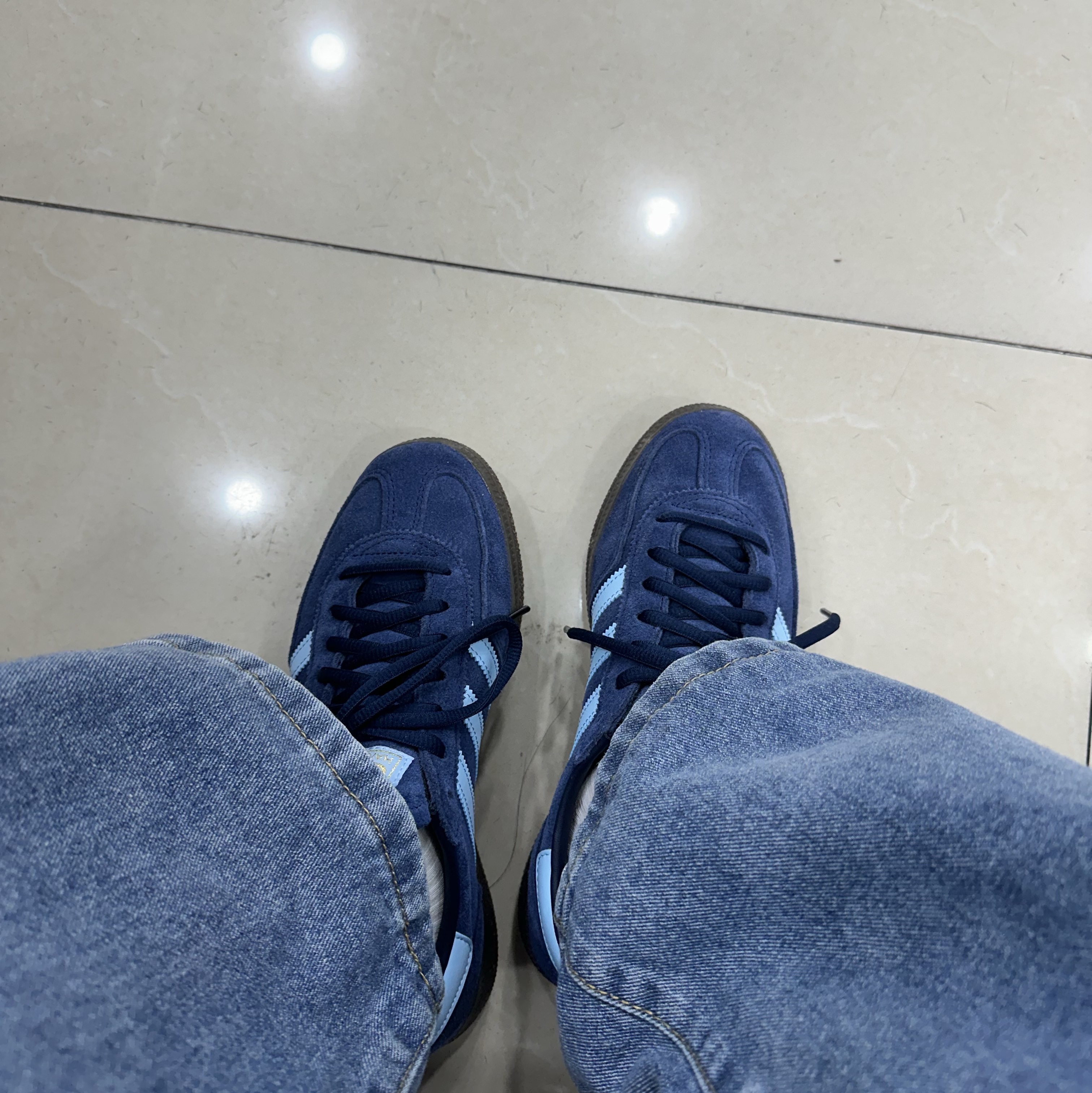 Adidas Spezial Handball Collegiate Navy 착용 스타일