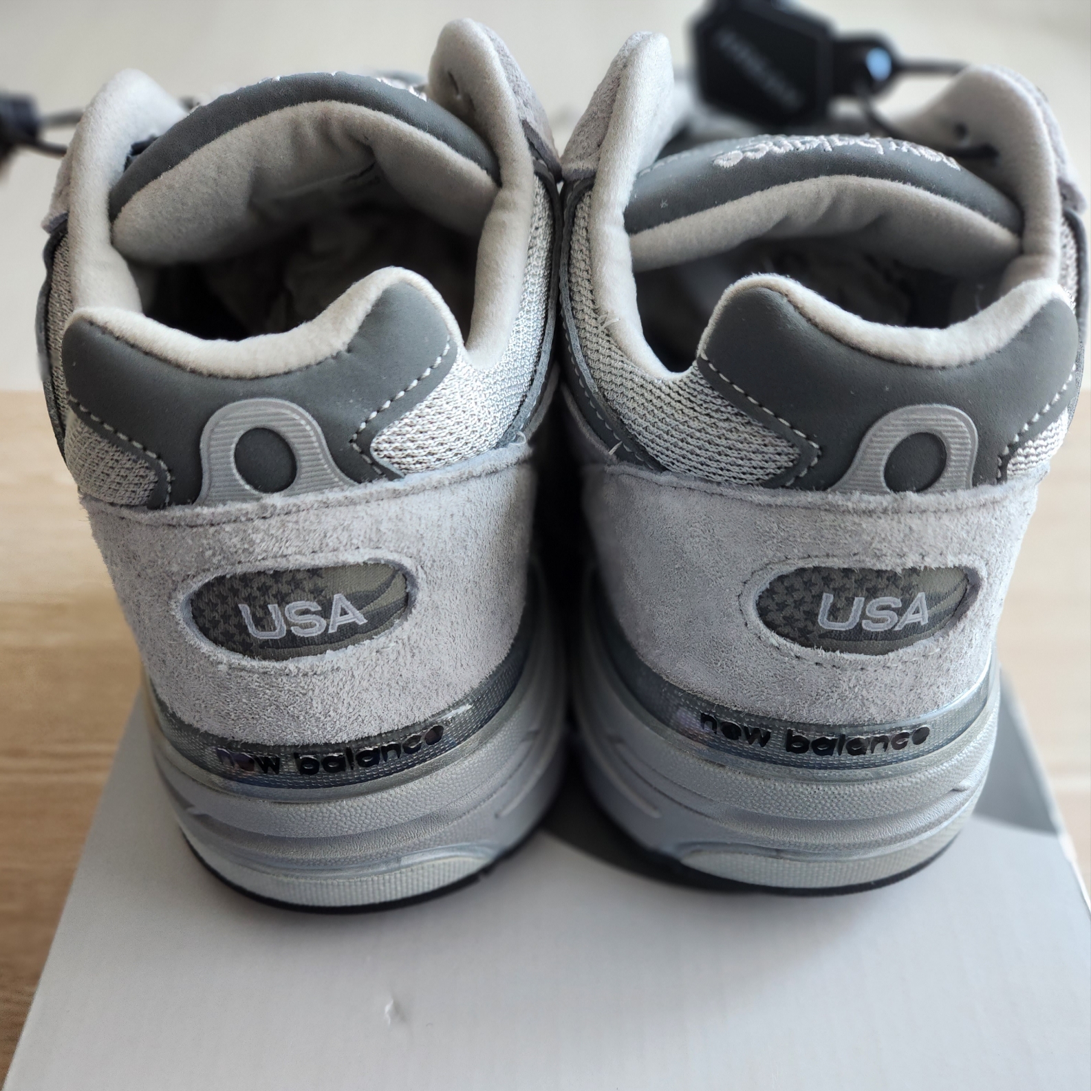 (W) New Balance 993 Made in USA Grey - D Wide 착용 스타일