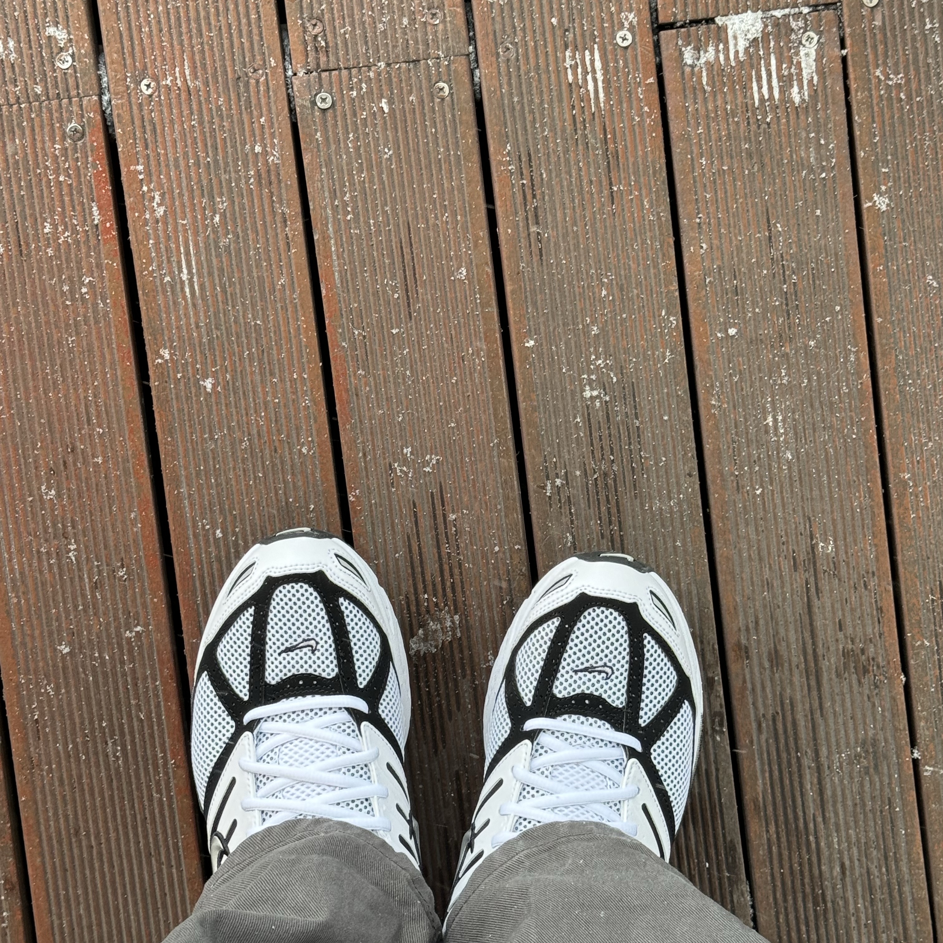 Nike Air Pegasus 2K5 White Black 착용 스타일