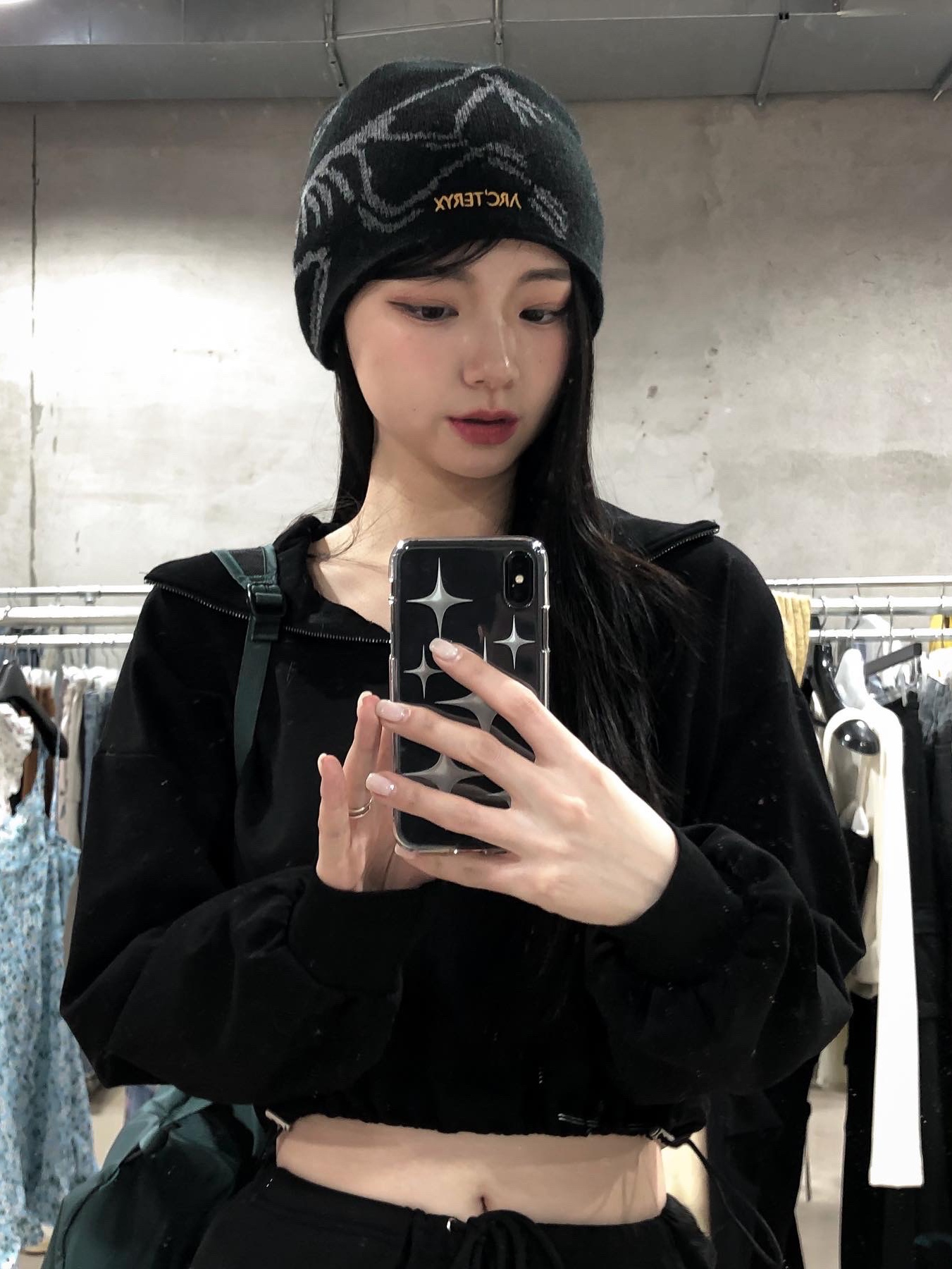Arc'teryx Bird Head Toque 24K Black, Arc'teryx Heliad 10 Backpack Boxcar 착용 스타일 - 1