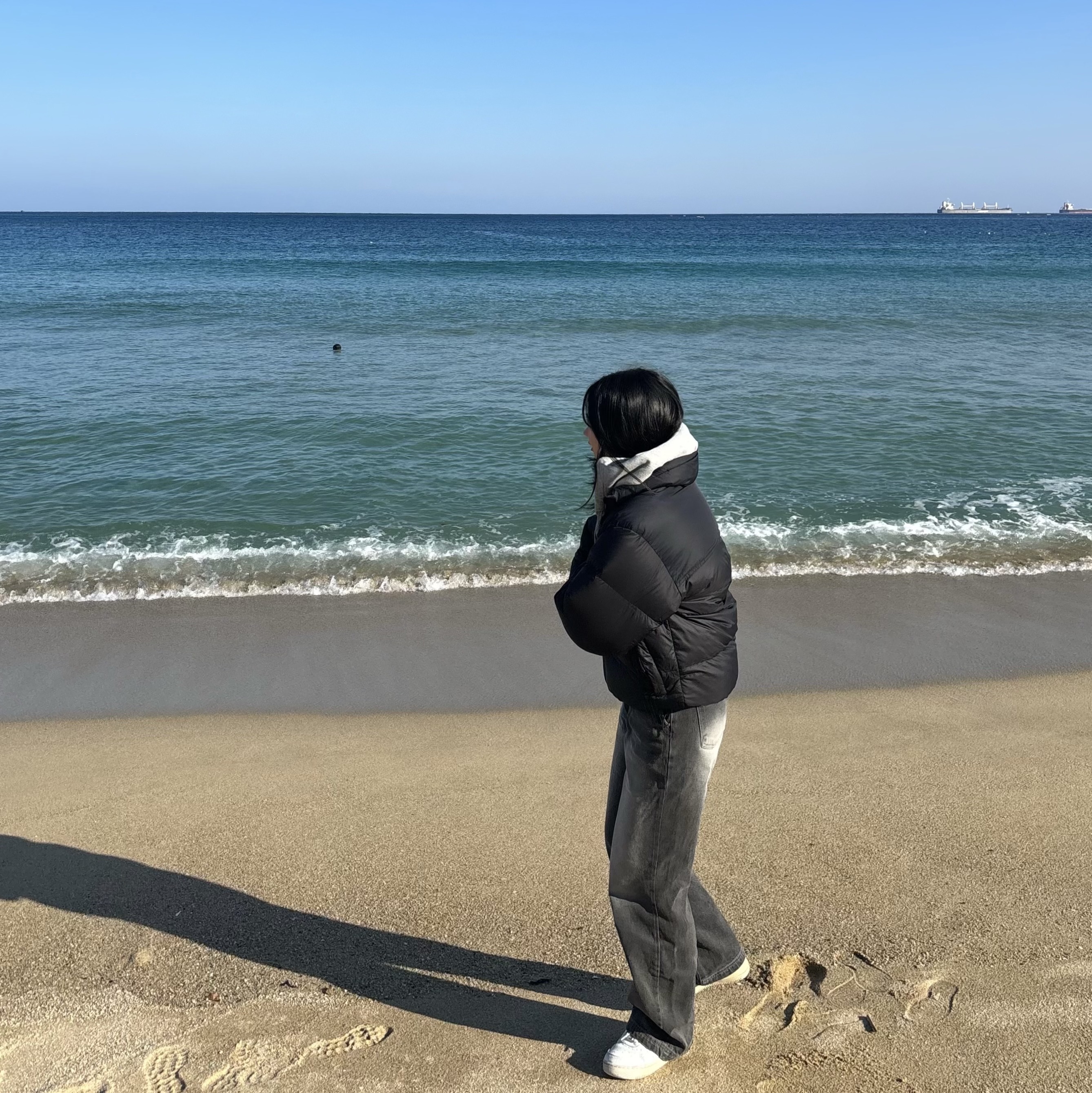 The North Face 1996 Eco Nuptse Jacket Black, (W) Nike Air Force 1 '07 Low White 착용 스타일 - 2