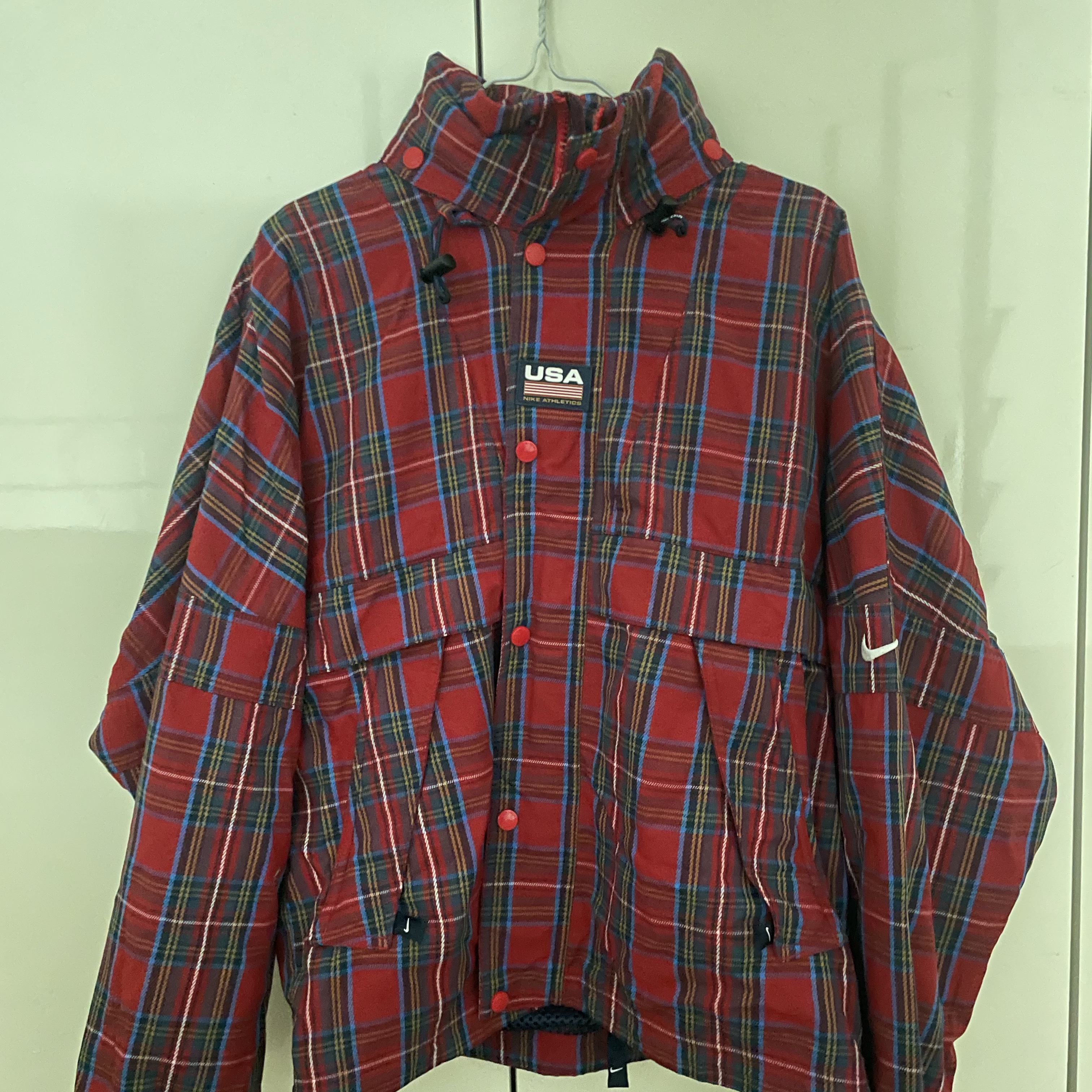 Nike Plaid Swoosh Stripe Jacket 착용 스타일 - 1