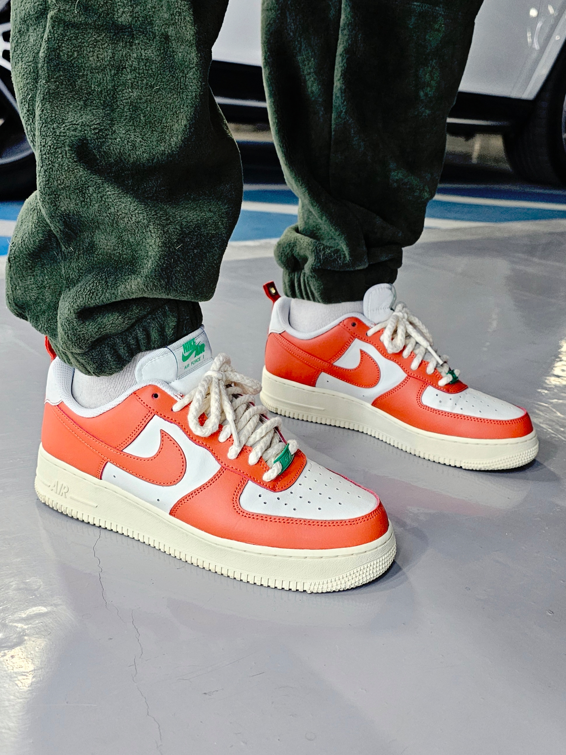 Nike Air Force 1 '07 LV8 Pojangmacha 착용 스타일