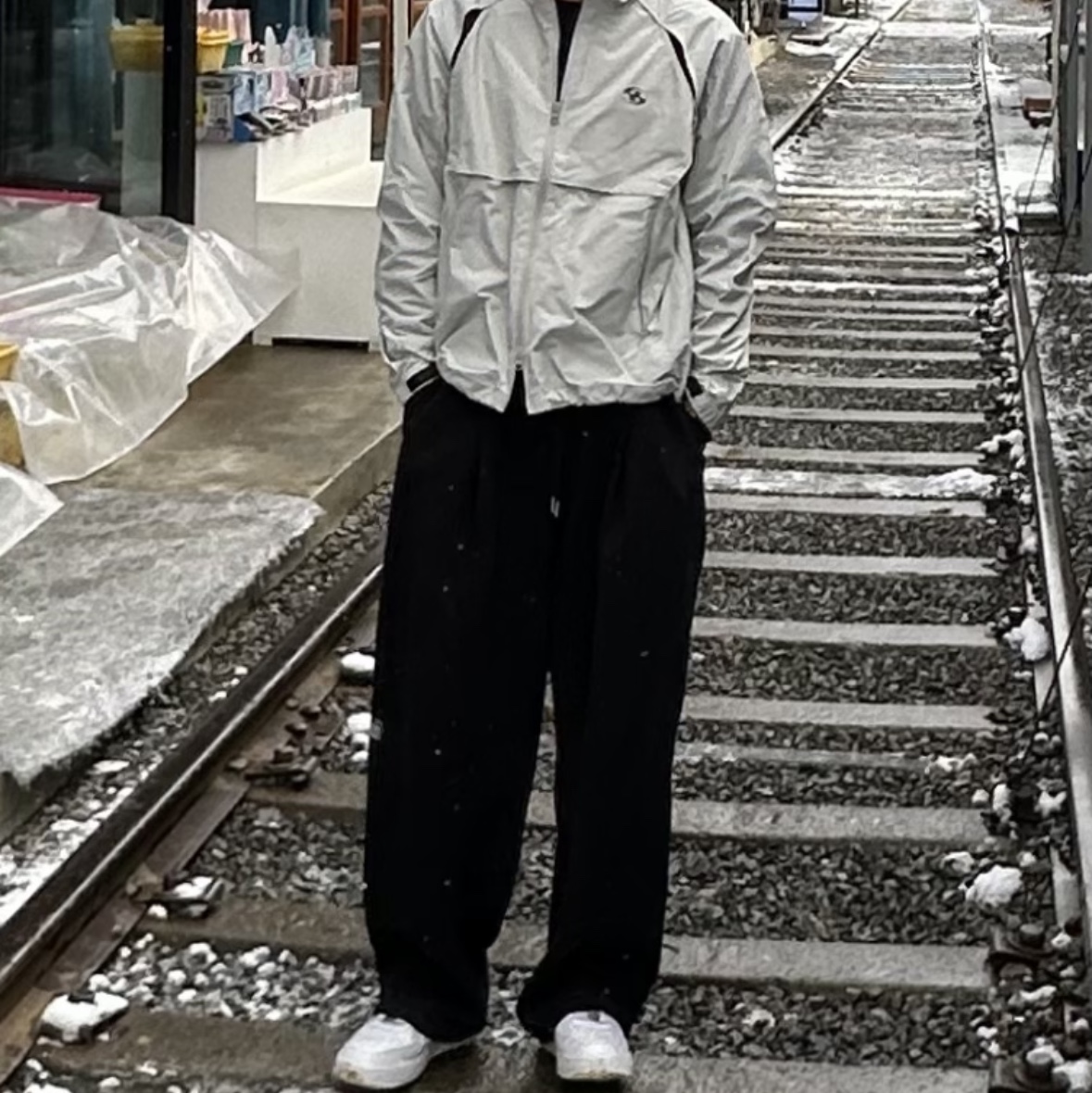 Sansan Gear Slash Slit Jacket Ivory - 23SS 착용 스타일
