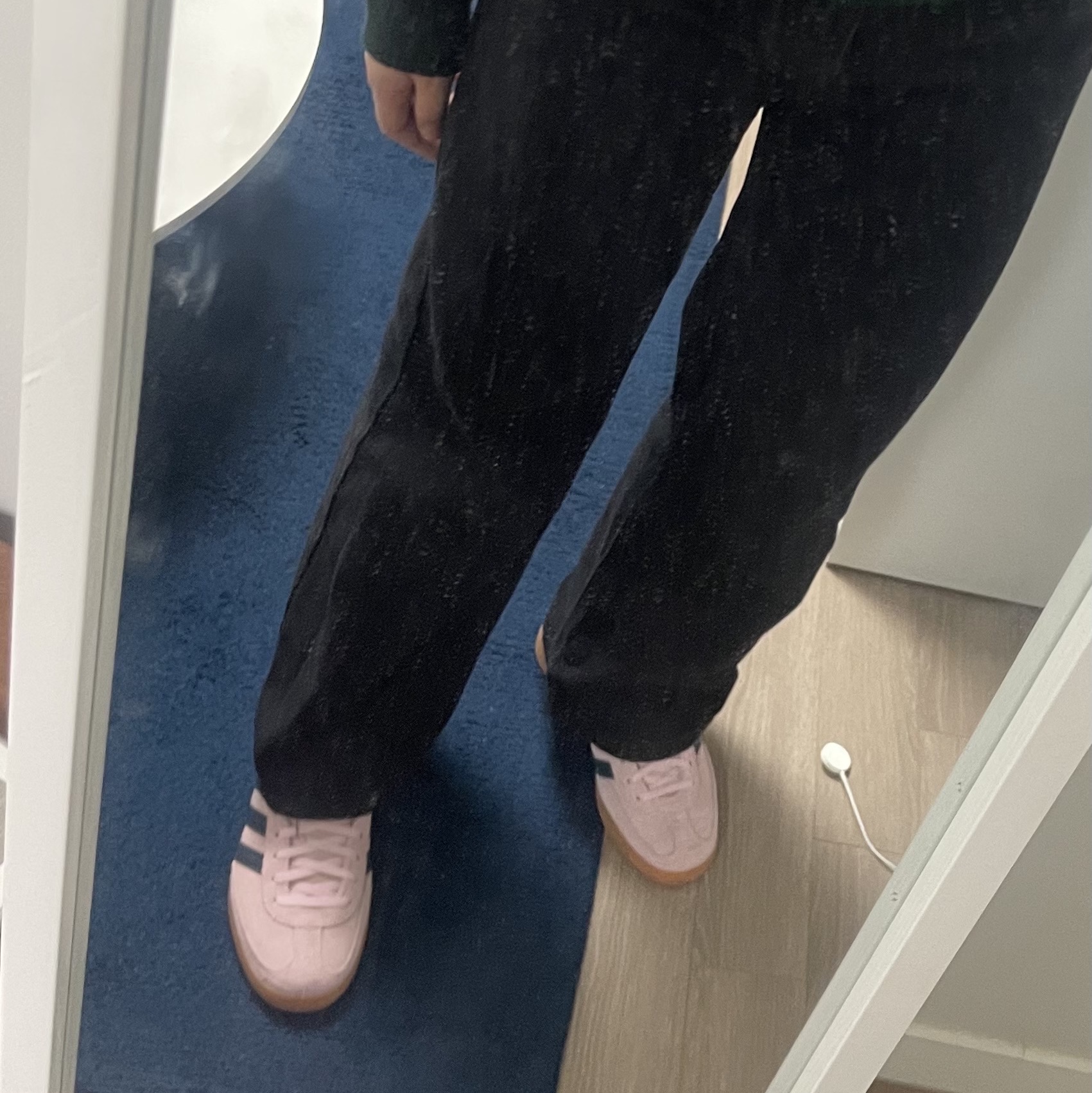 (W) Adidas Spezial Handball Clear Pink 착용 스타일 - 1