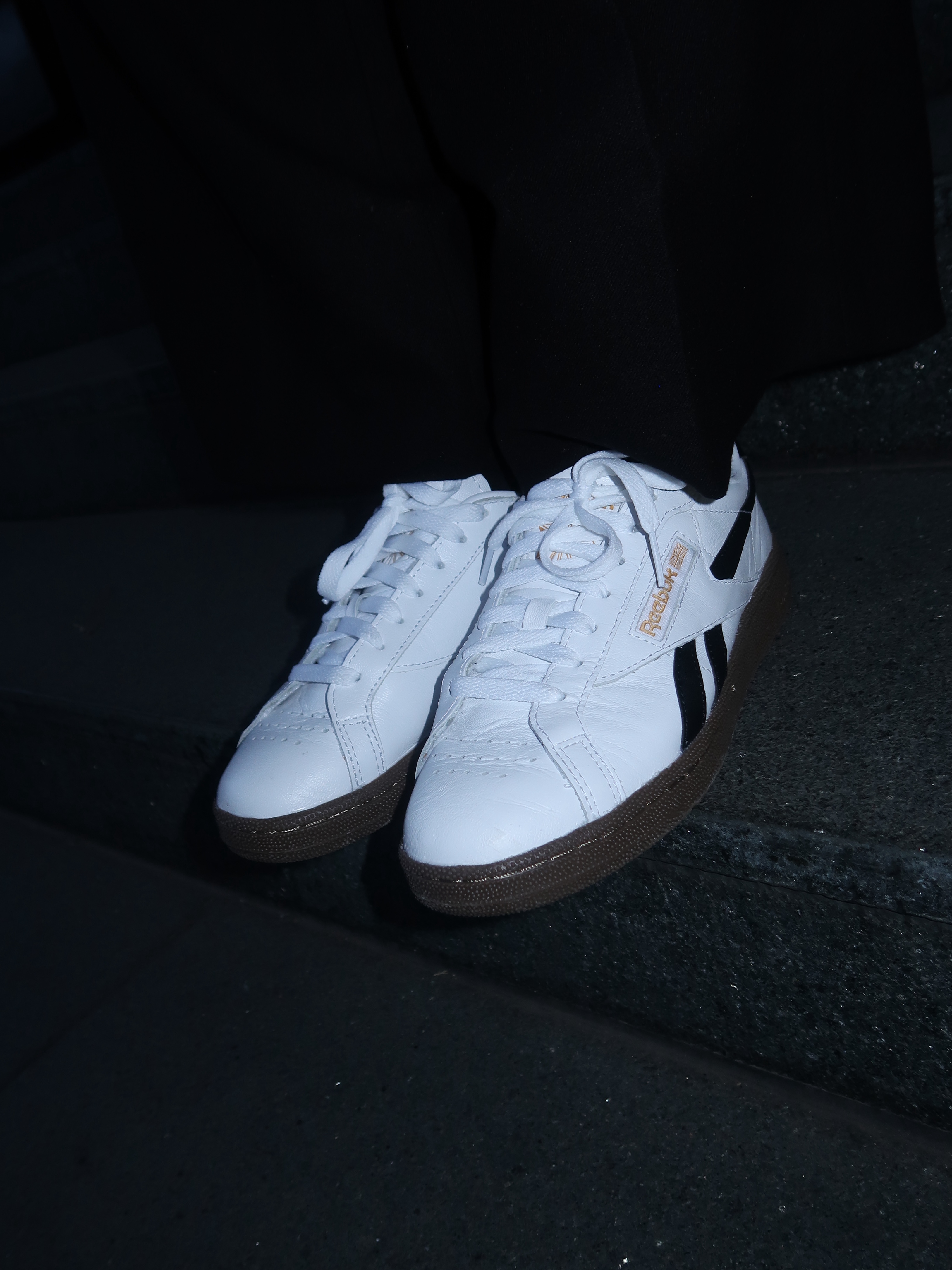 Reebok Club C Grounds UK Dark Blue Orange 착용 스타일 - 8