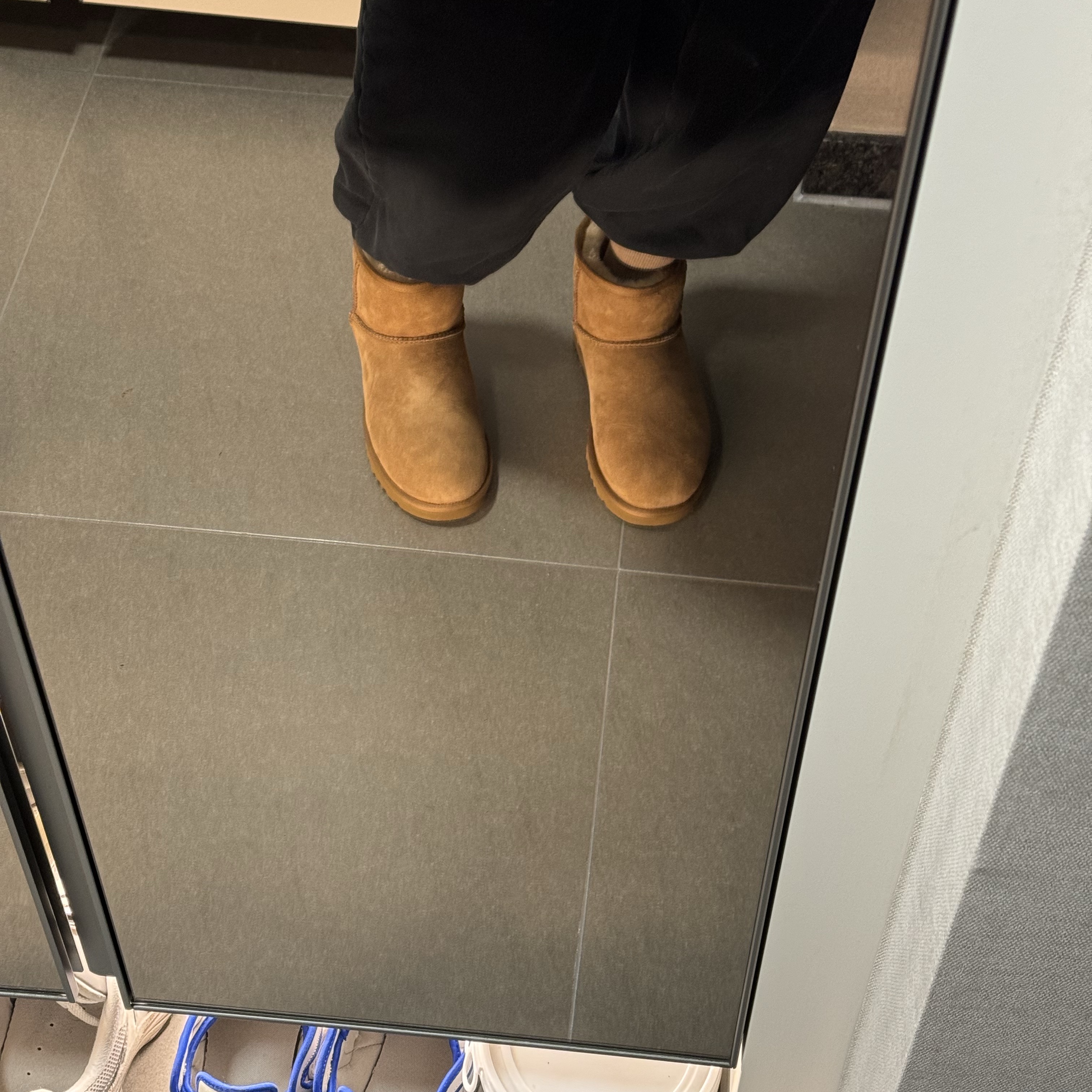 (W) UGG Classic Mini II Boots Chestnut 착용 스타일