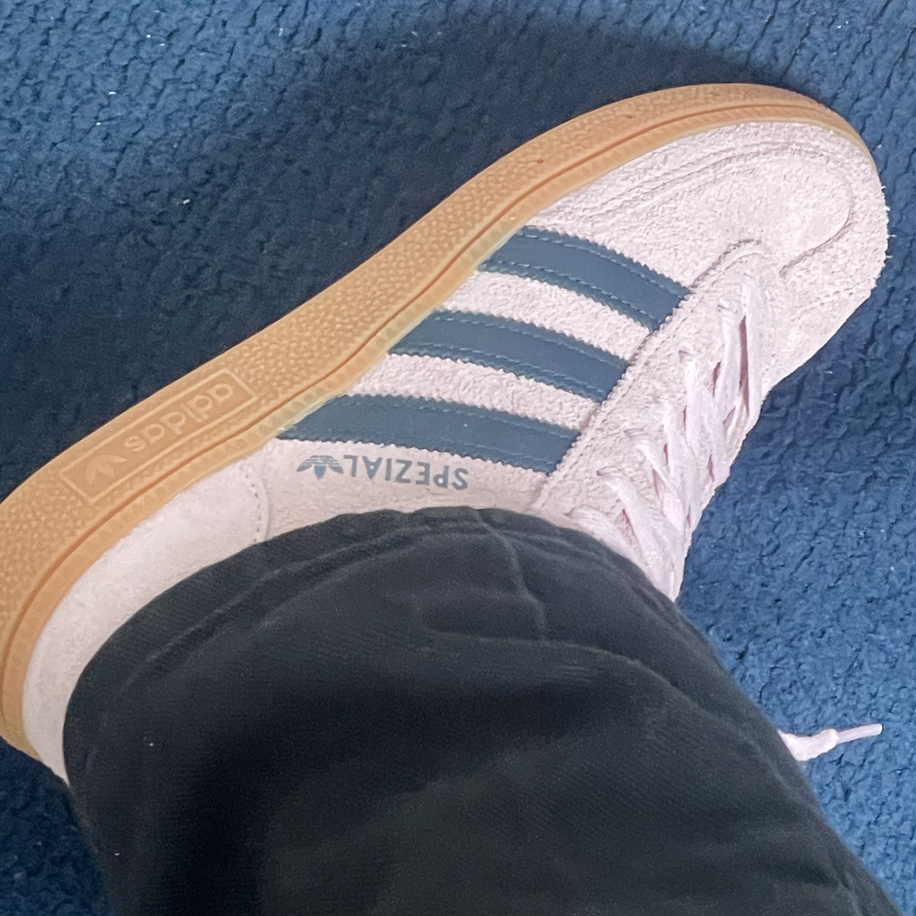 (W) Adidas Spezial Handball Clear Pink 착용 스타일 - 2