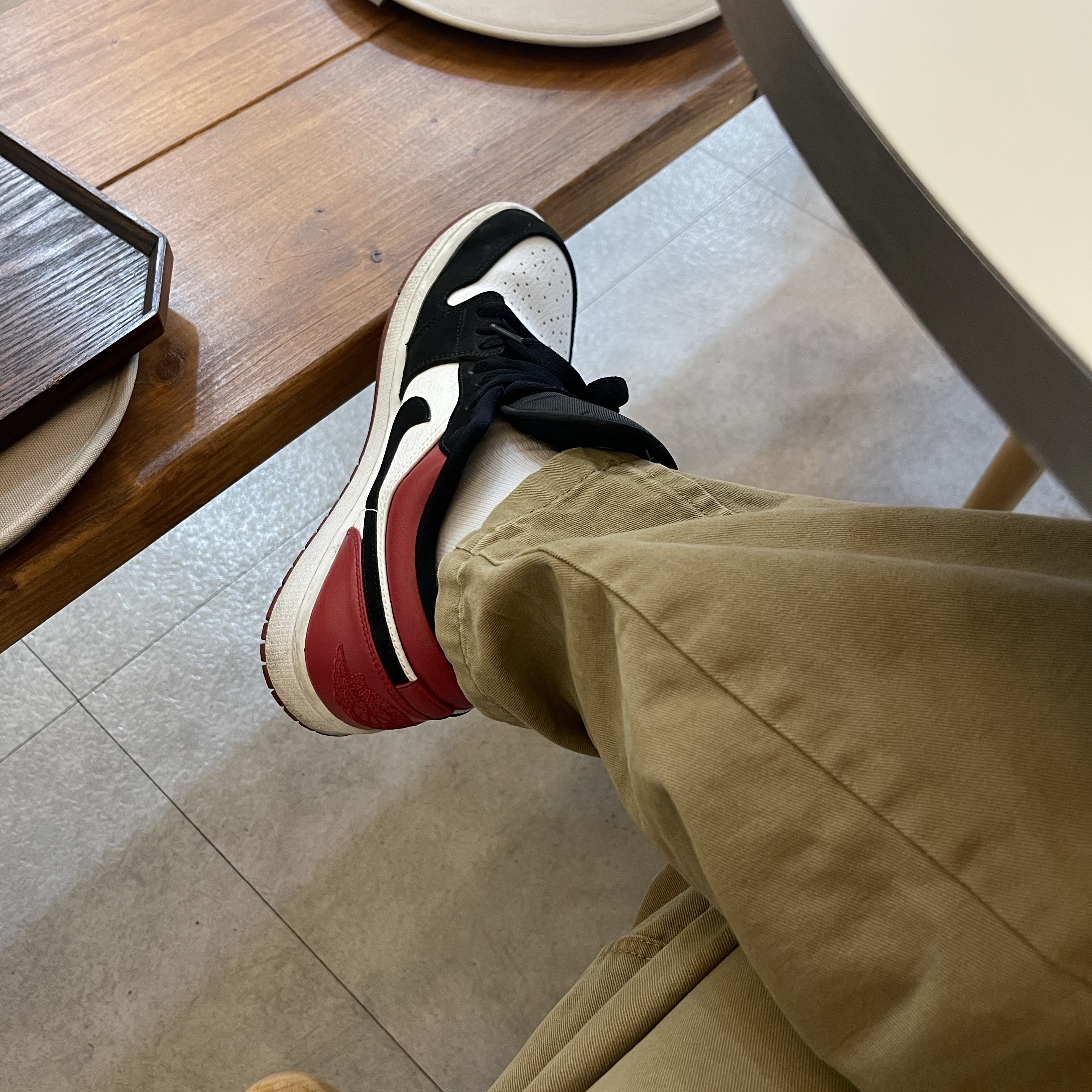 Jordan 1 Retro Low OG Black Toe 착용 스타일