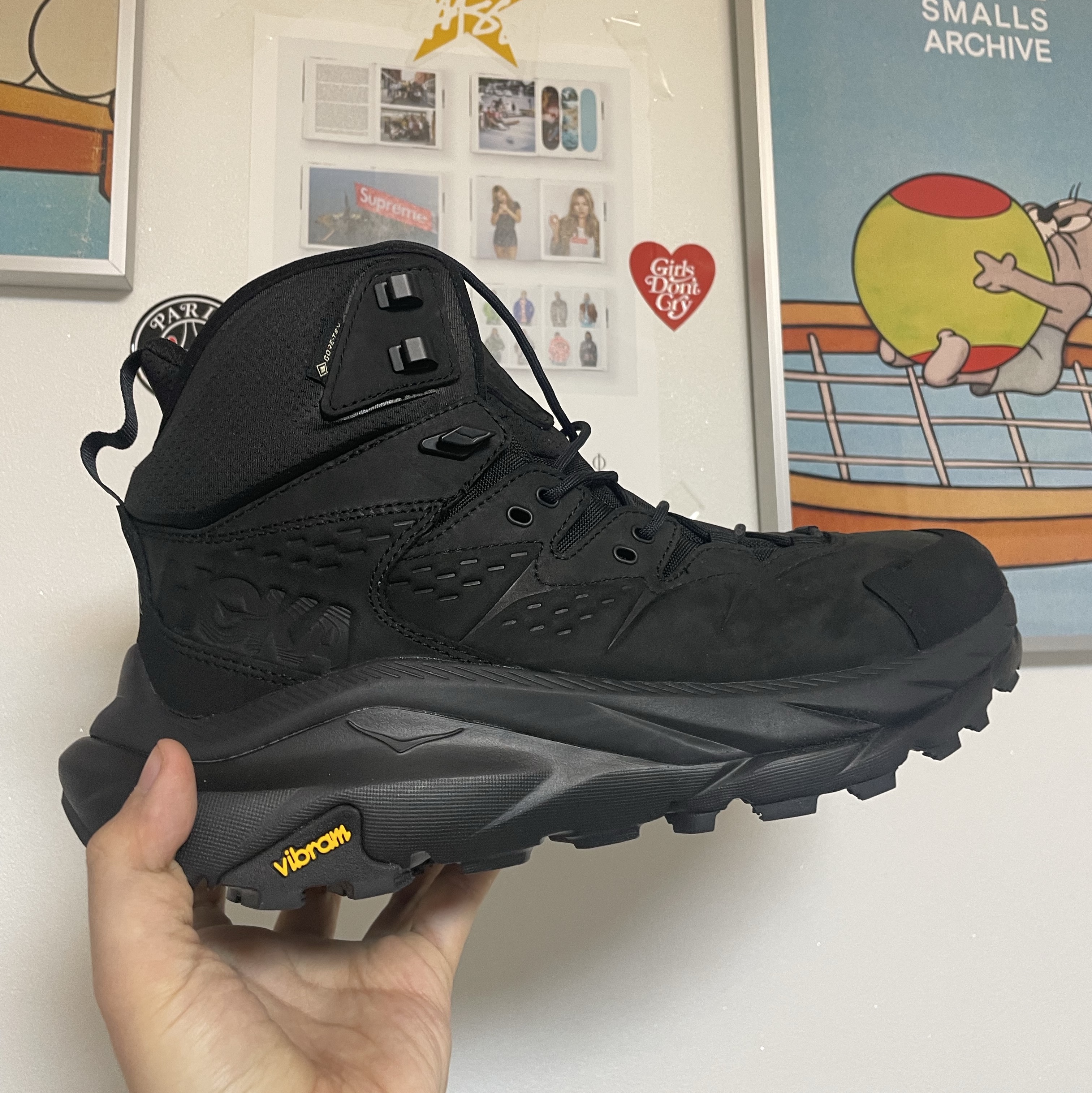 Hoka Kaha 2 Gore-Tex Black 착용 스타일