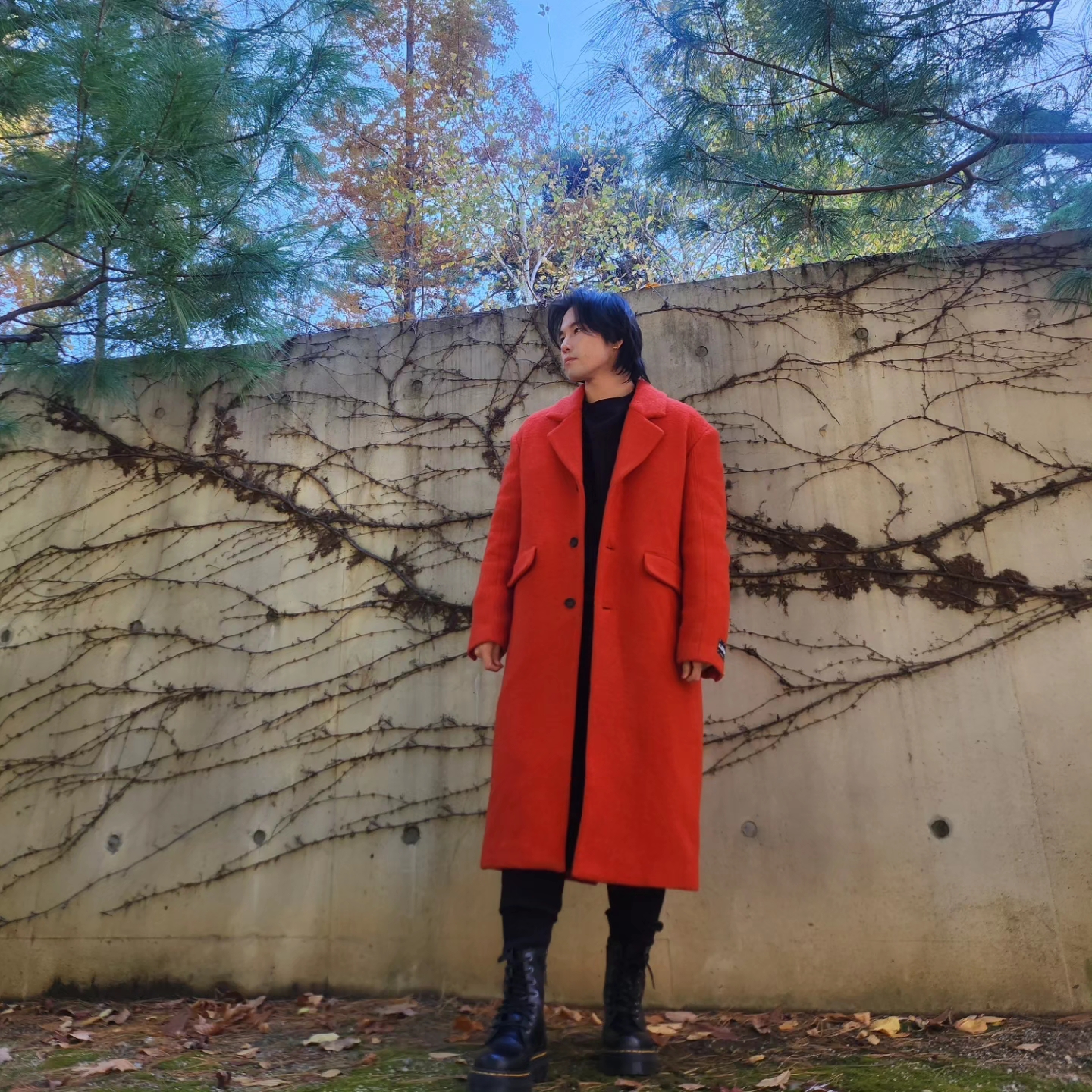 Zara x Ader Error Wool Blend Oversize Coat Orange, Dr. Martens Jadon Boots Black 착용 스타일 - 4