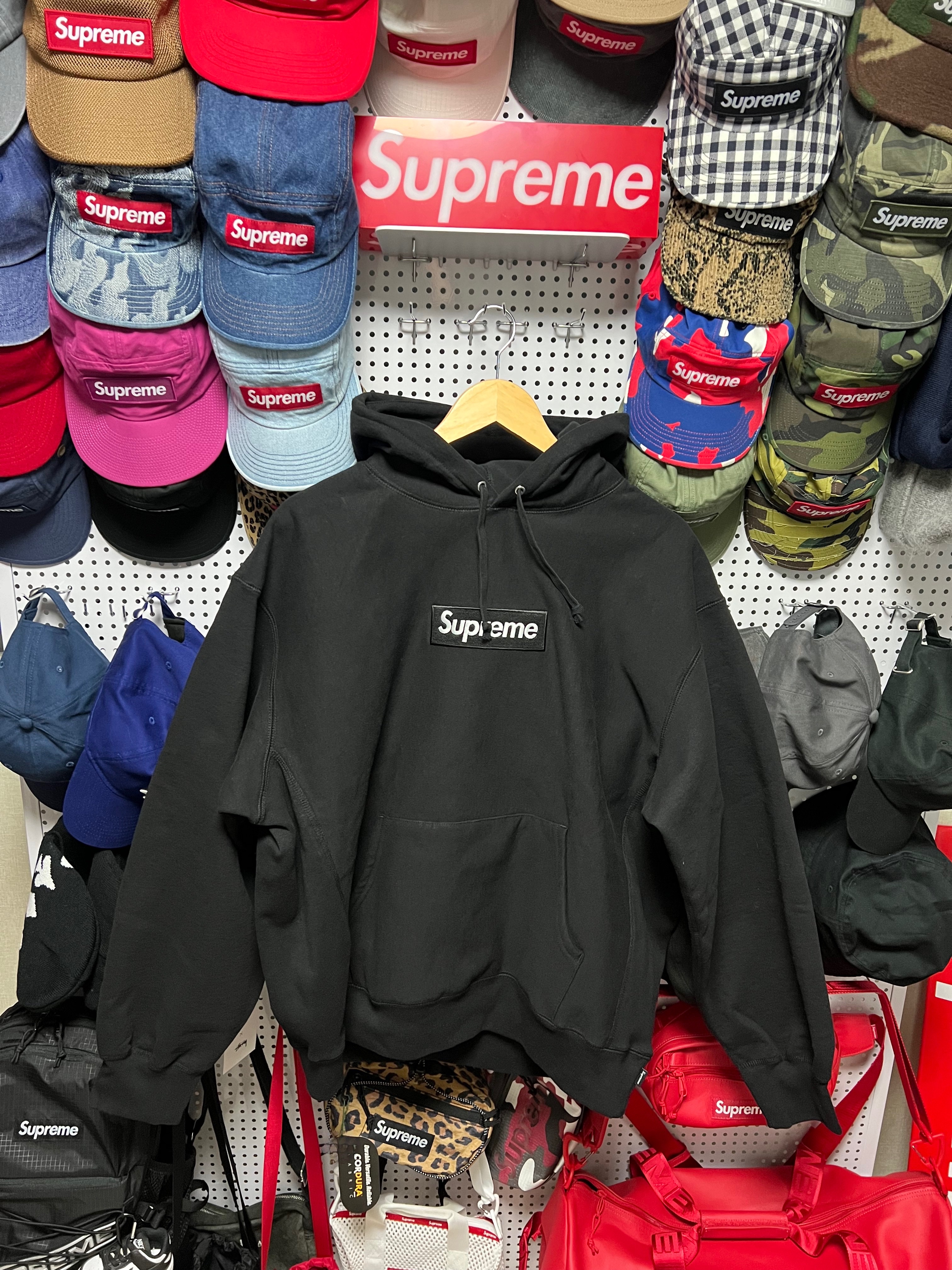 Supreme Box Logo Hooded Sweatshirt Black - 23FW 착용 스타일