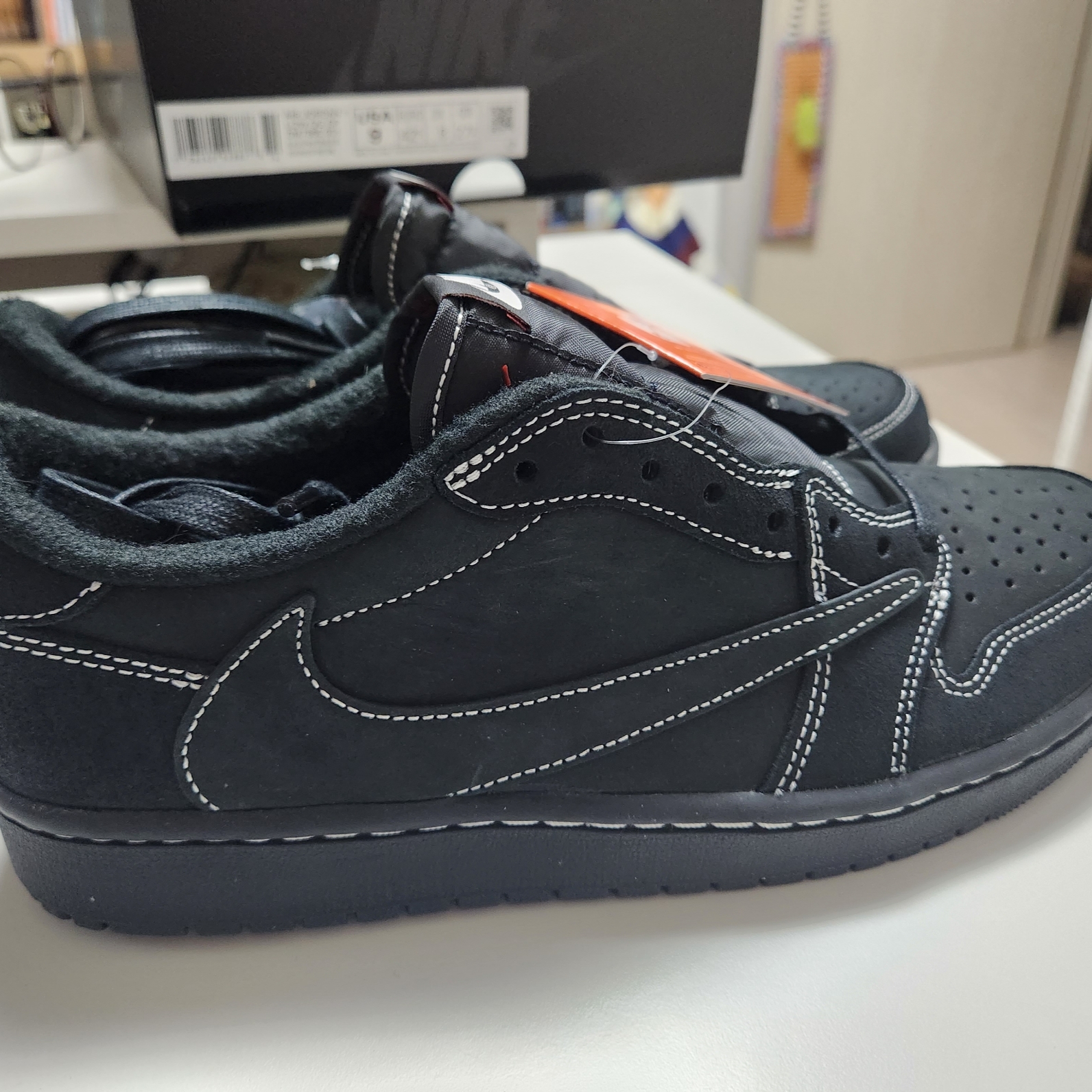 Jordan 1 x Travis Scott Retro Low OG SP Black Phantom 착용 스타일