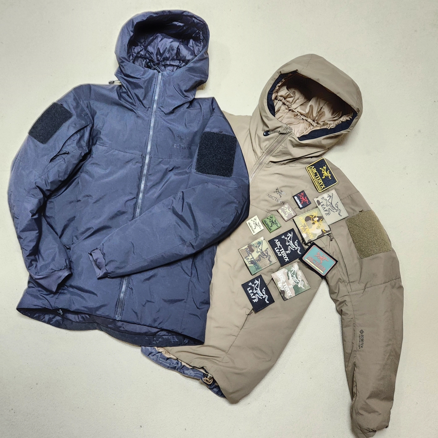Arc'teryx LEAF Cold WX Hoody LT Gen 2 Crocodile, Arc'teryx LEAF Cold WX Hoody LT Gen 2 Black 착용 스타일 - 1
