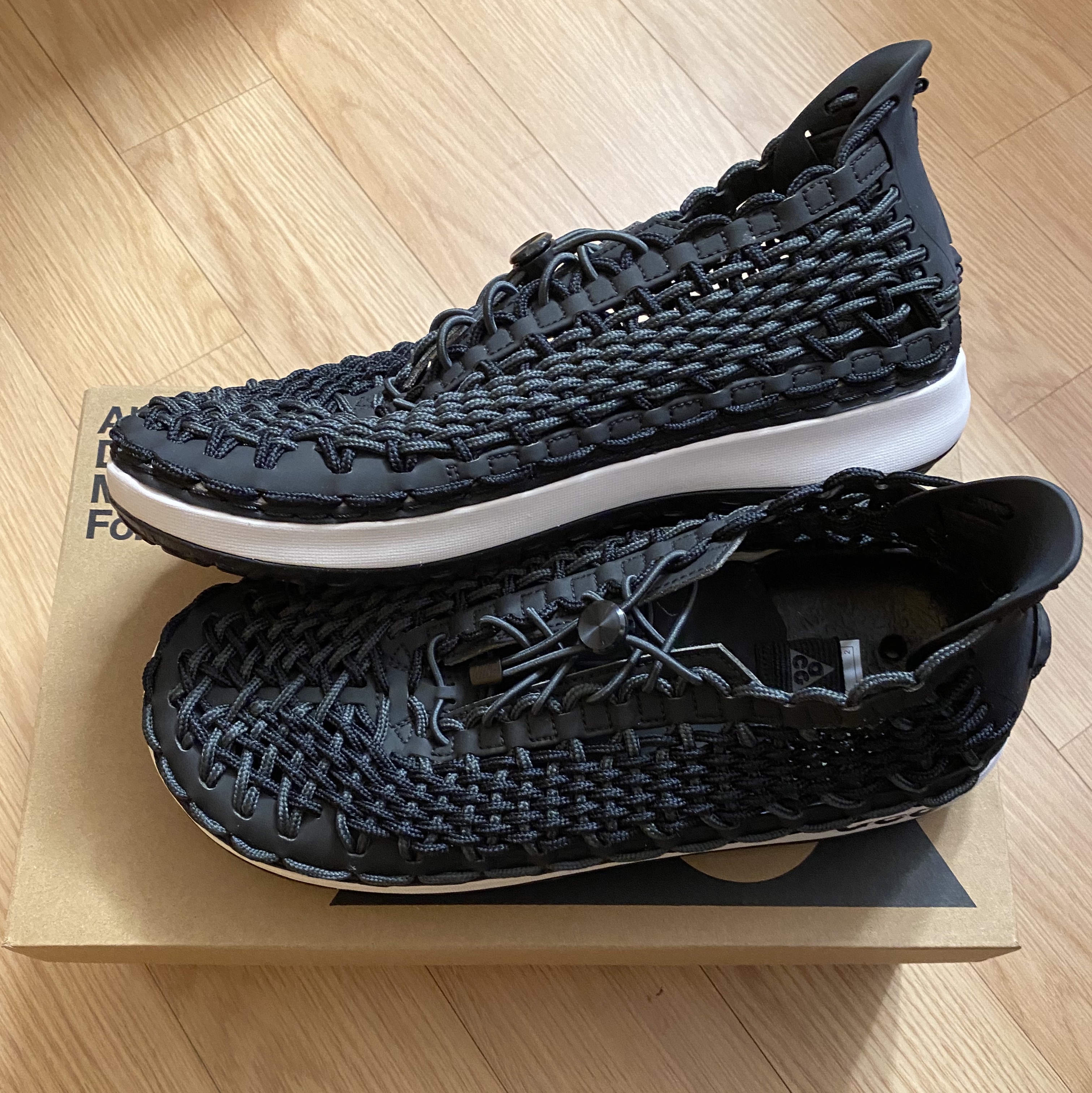 Nike ACG Watercat+ Black Summit White 착용 스타일