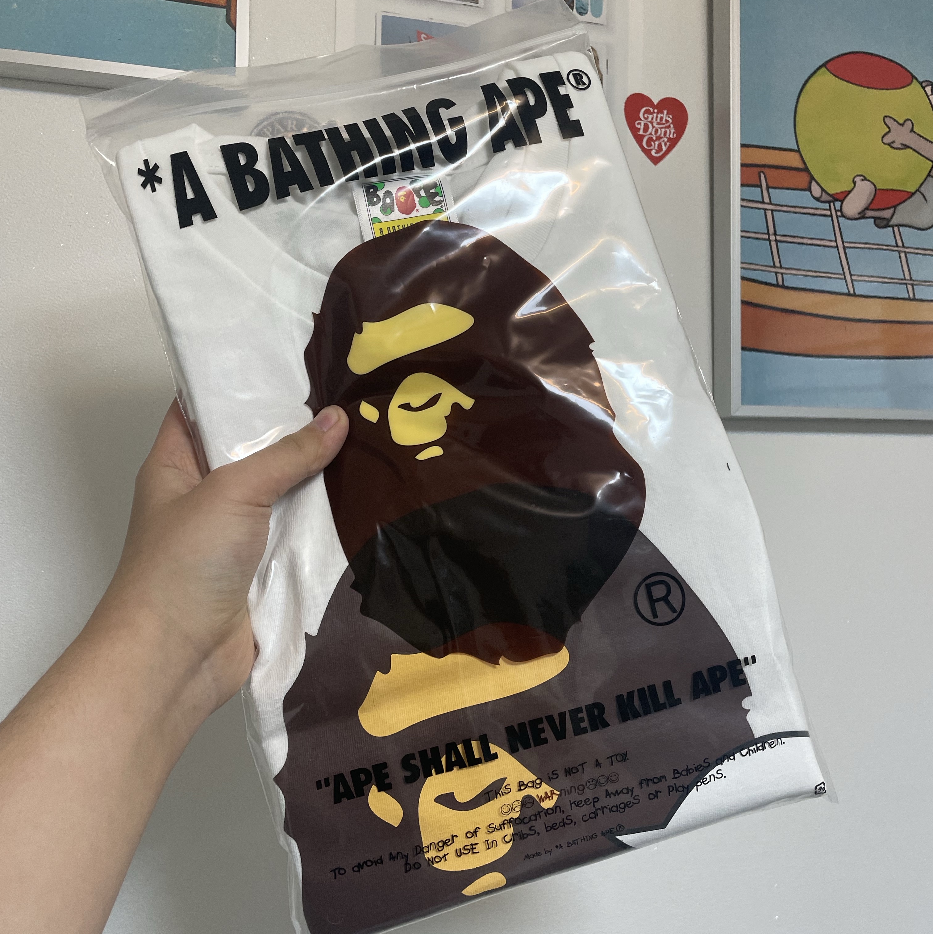 BAPE Store Fukuoka Ape Head T-Shirt White 착용 스타일