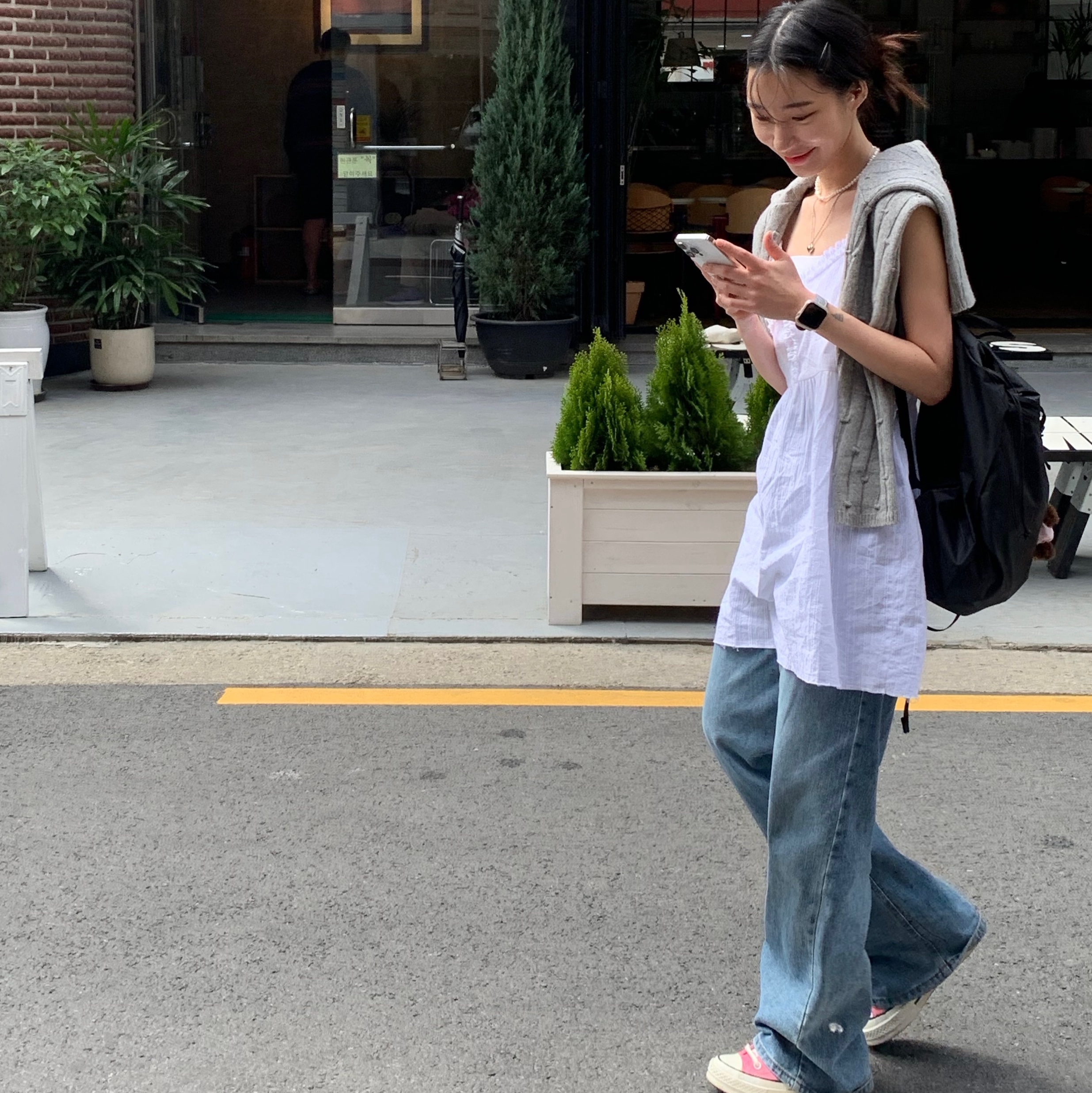 Converse Canvas All Star J Hi Pink, Arc'teryx Heliad 10 Backpack Black 착용 스타일 - 2