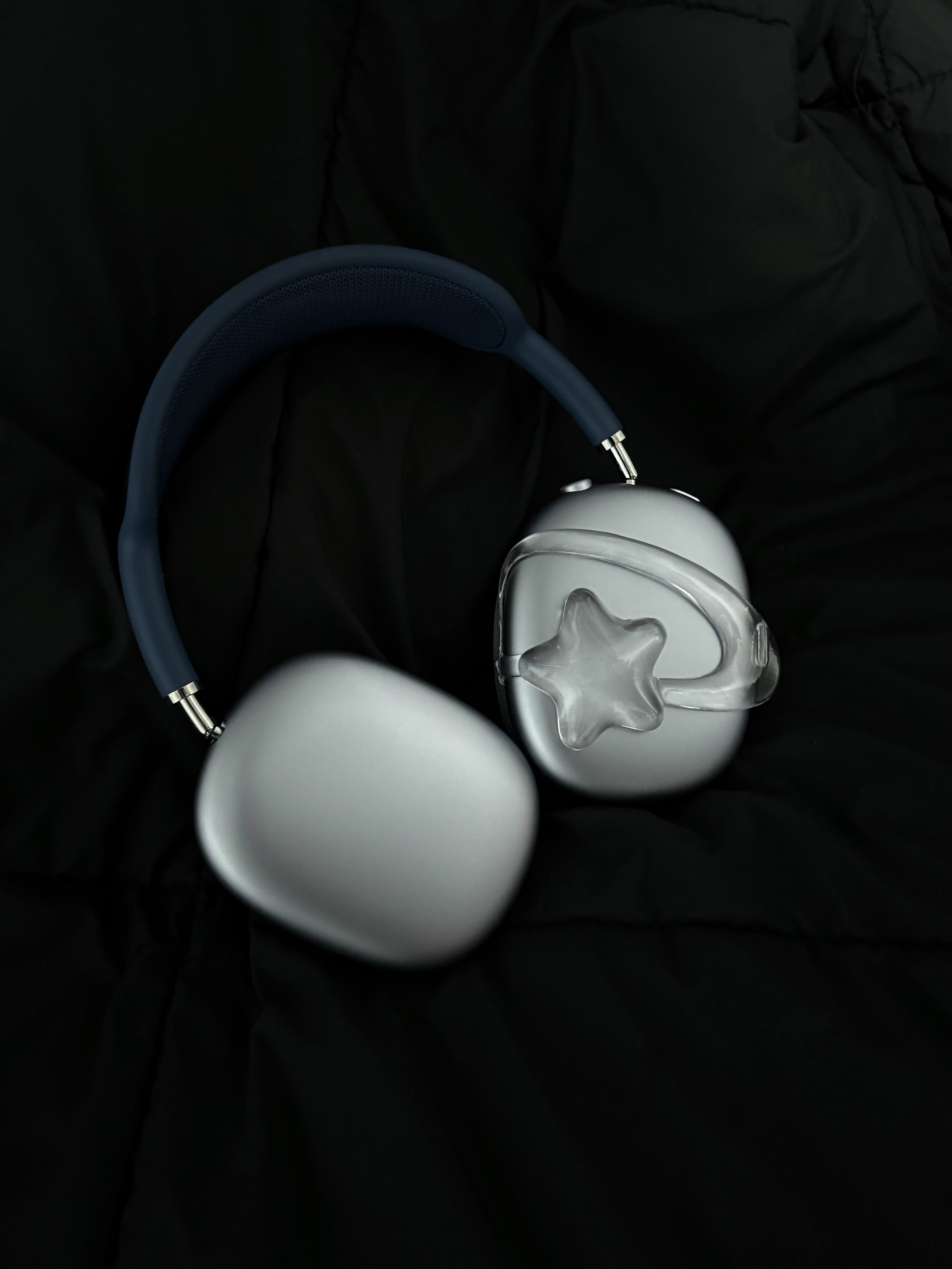 Test Artifact Era Max 003 Clear, Apple AirPods Max Lightning Silver (Korean Ver.) 착용 스타일 - 4