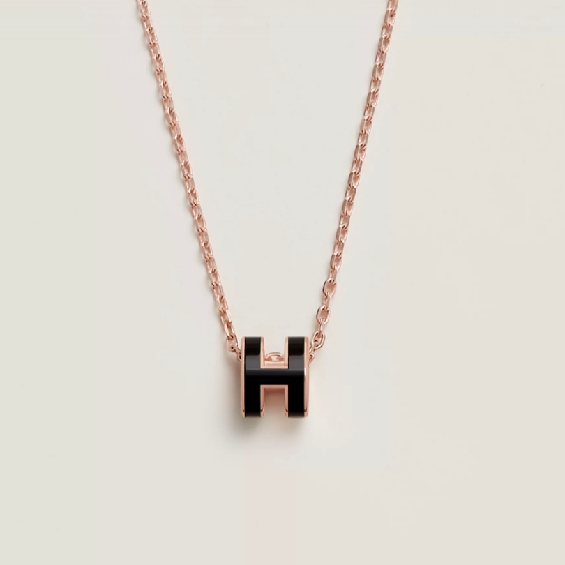 (W) Hermes Mini Pop H Pendant Rose Gold & Noir 착용 스타일