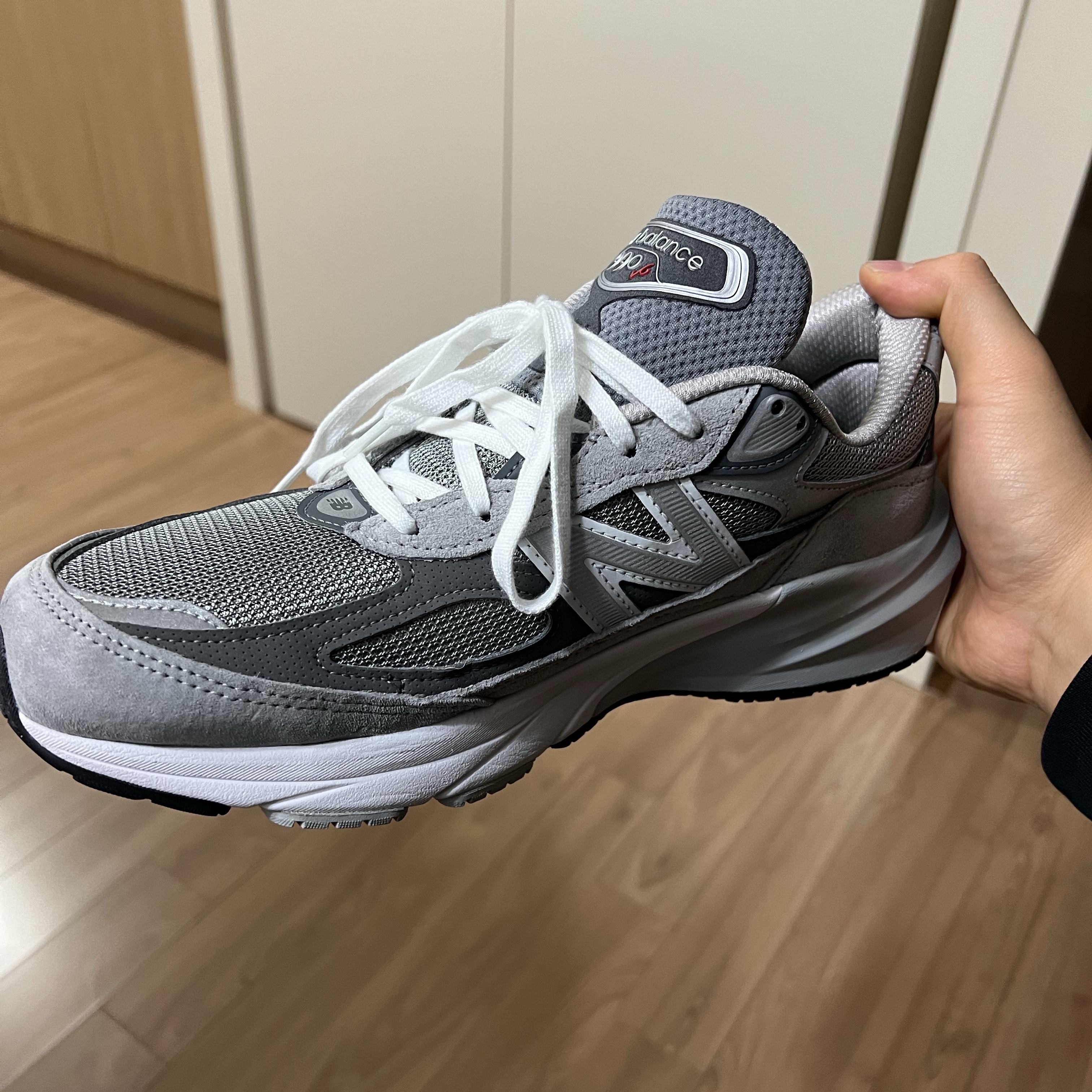 New Balance 990v6 Made in USA Grey - D Standard 착용 스타일