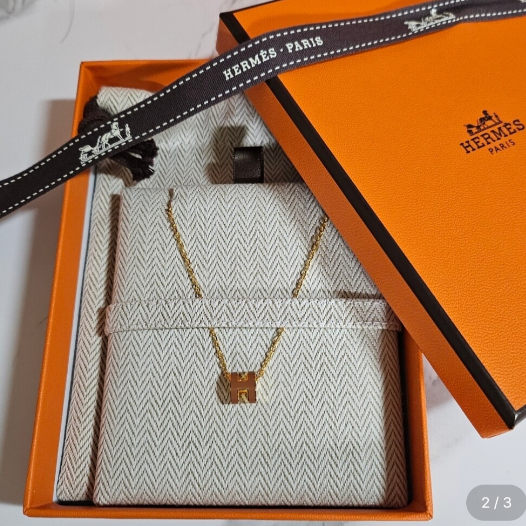 (W) Hermes Mini Pop H Pendant Palladium & New Gold 착용 스타일 - 5