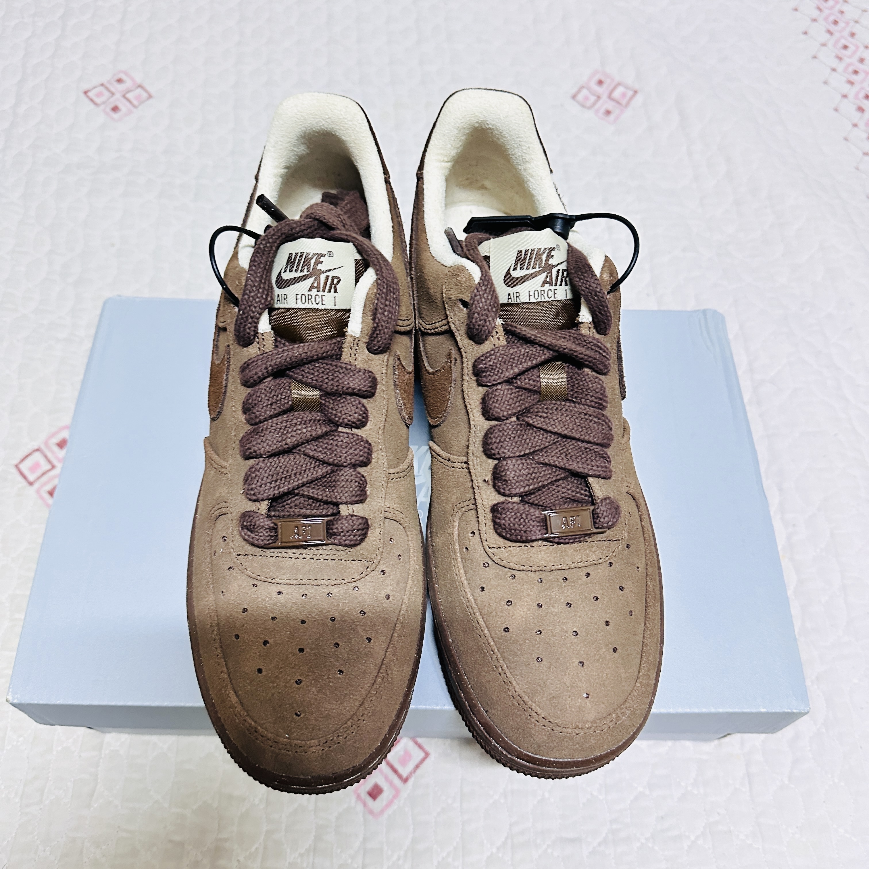 (W) Nike Air Force 1 '07 Cacao Wow 착용 스타일 - 1