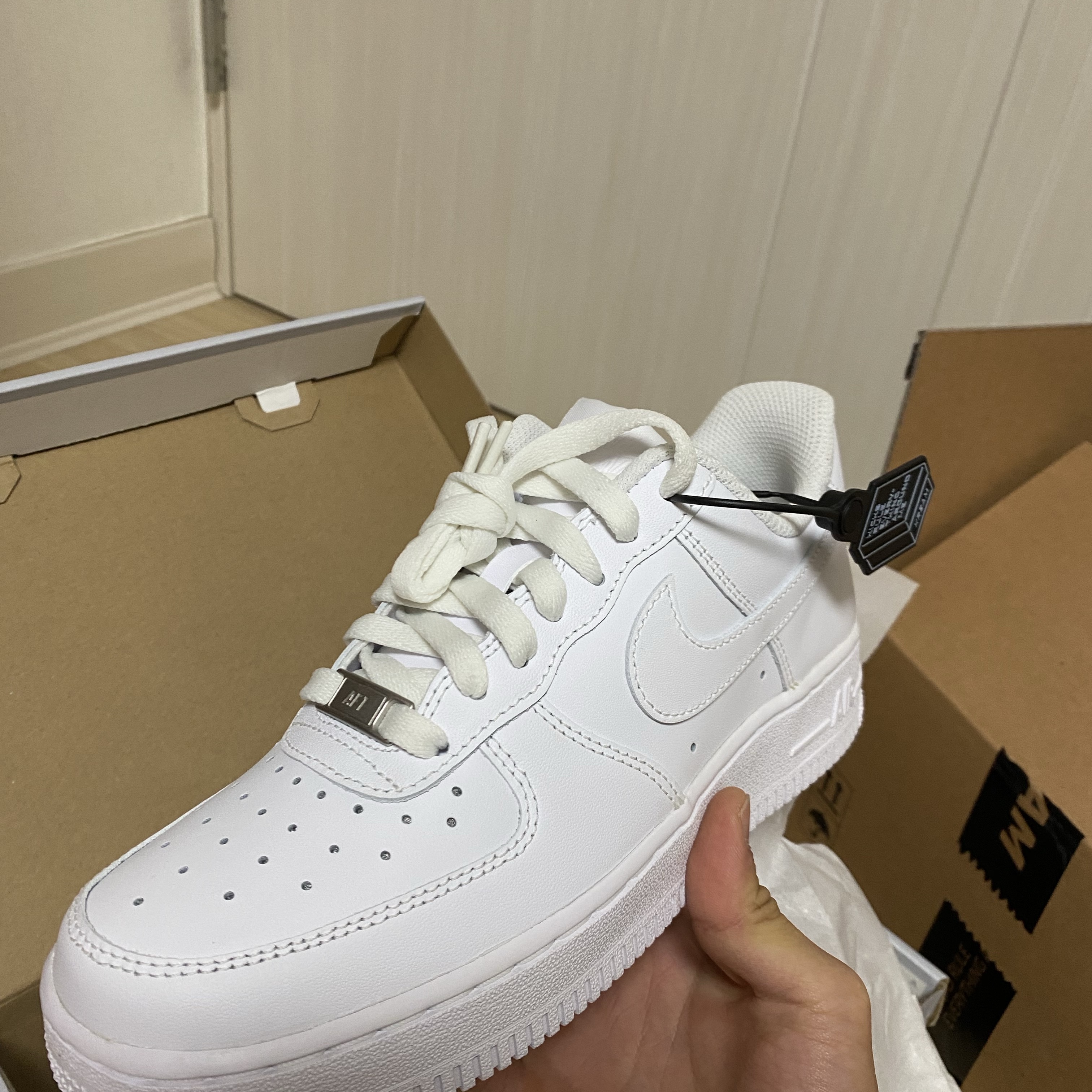 (W) Nike Air Force 1 '07 Low White 착용 스타일