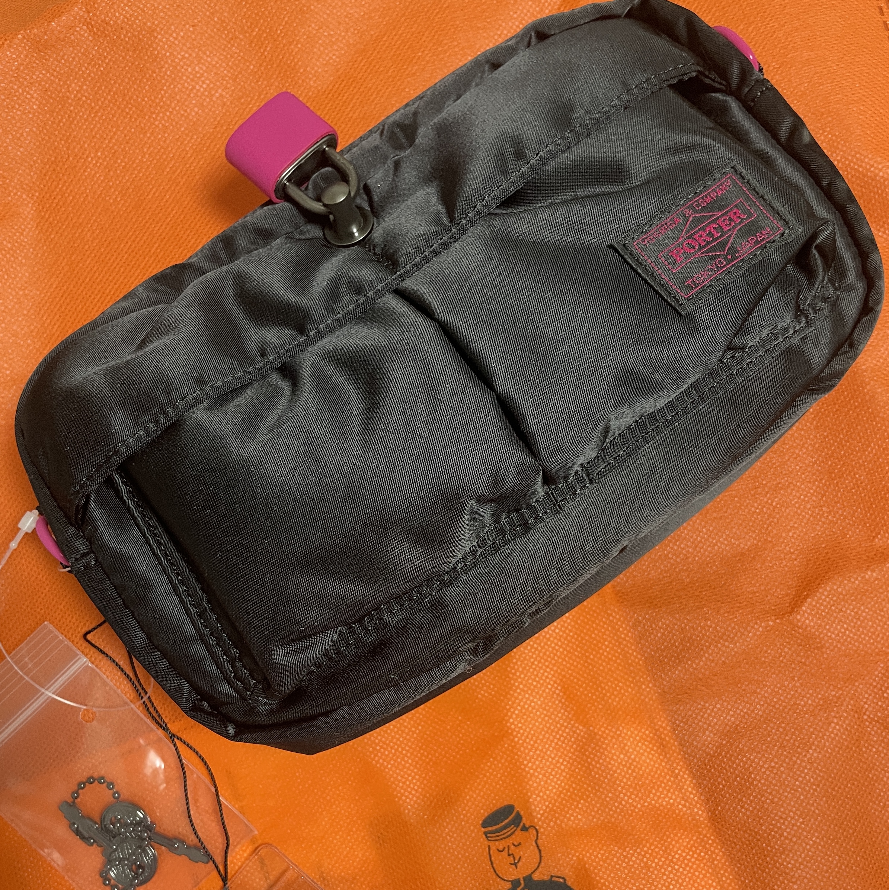 Porter Flamingo 2way Shoulder Bag Black 착용 스타일 - 2