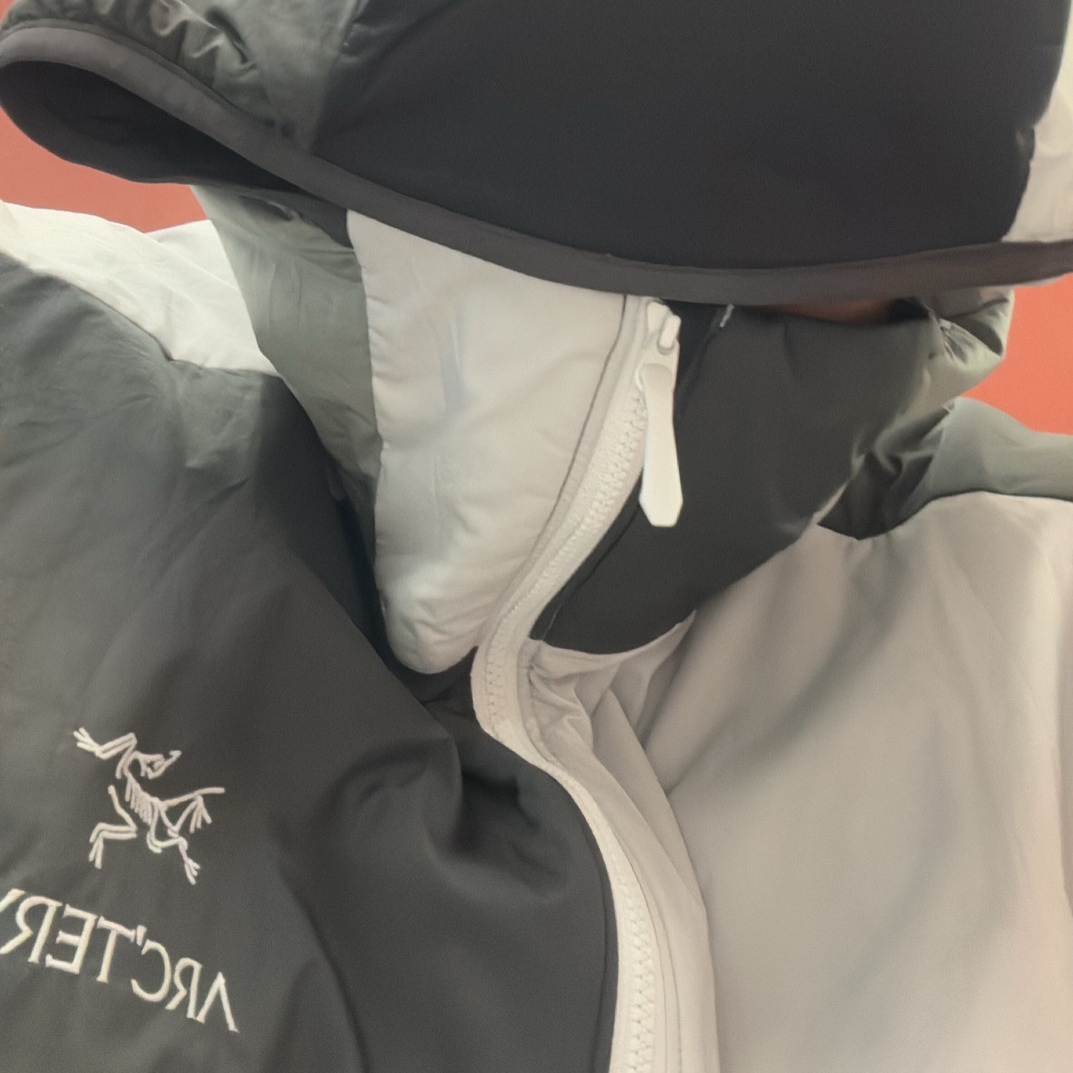 Arc'teryx x Beams Atom Hoody Tranquil 착용 스타일 - 2