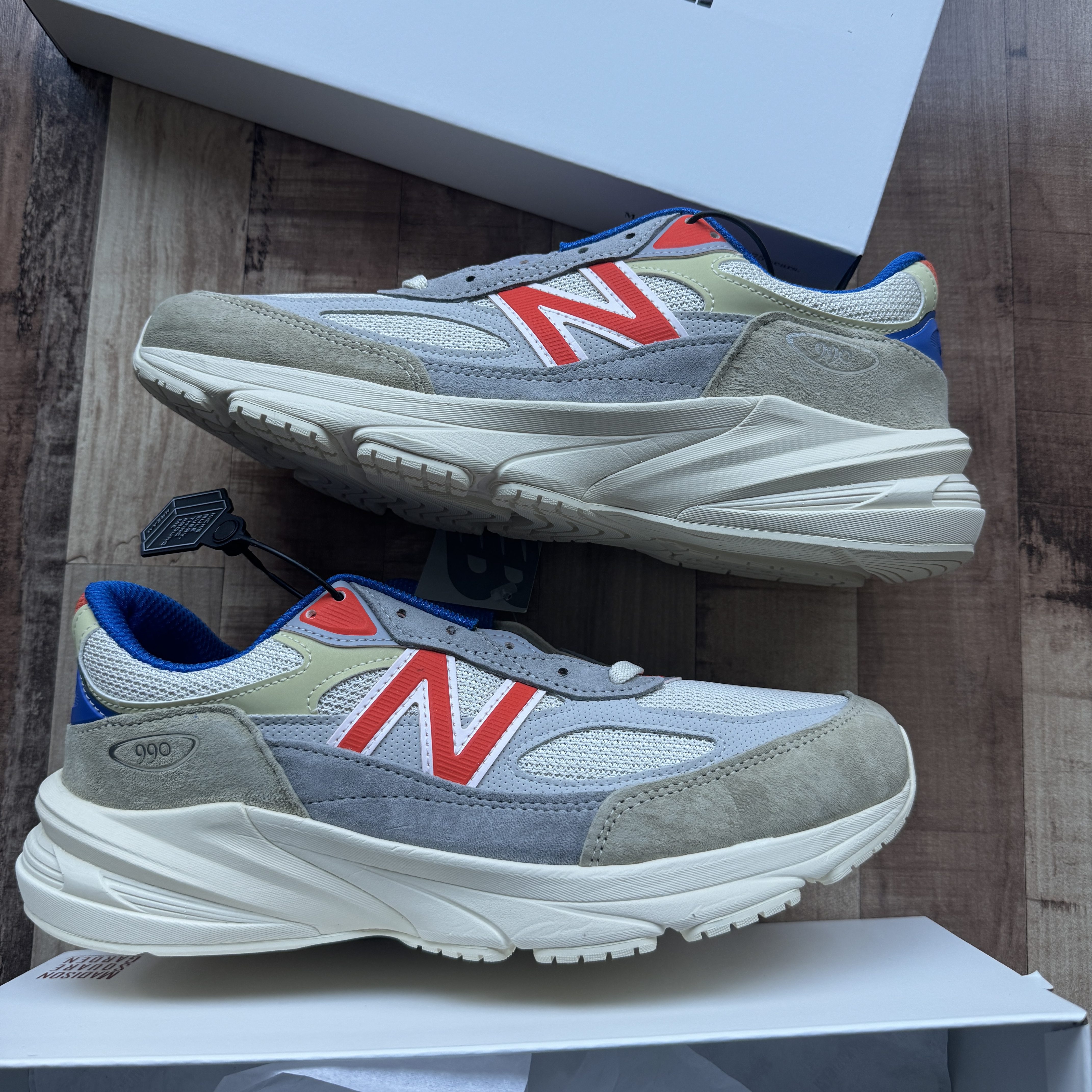 New Balance x Kith x Madison Square Garden 990v6 Made in USA Angora Royal Blue 착용 스타일