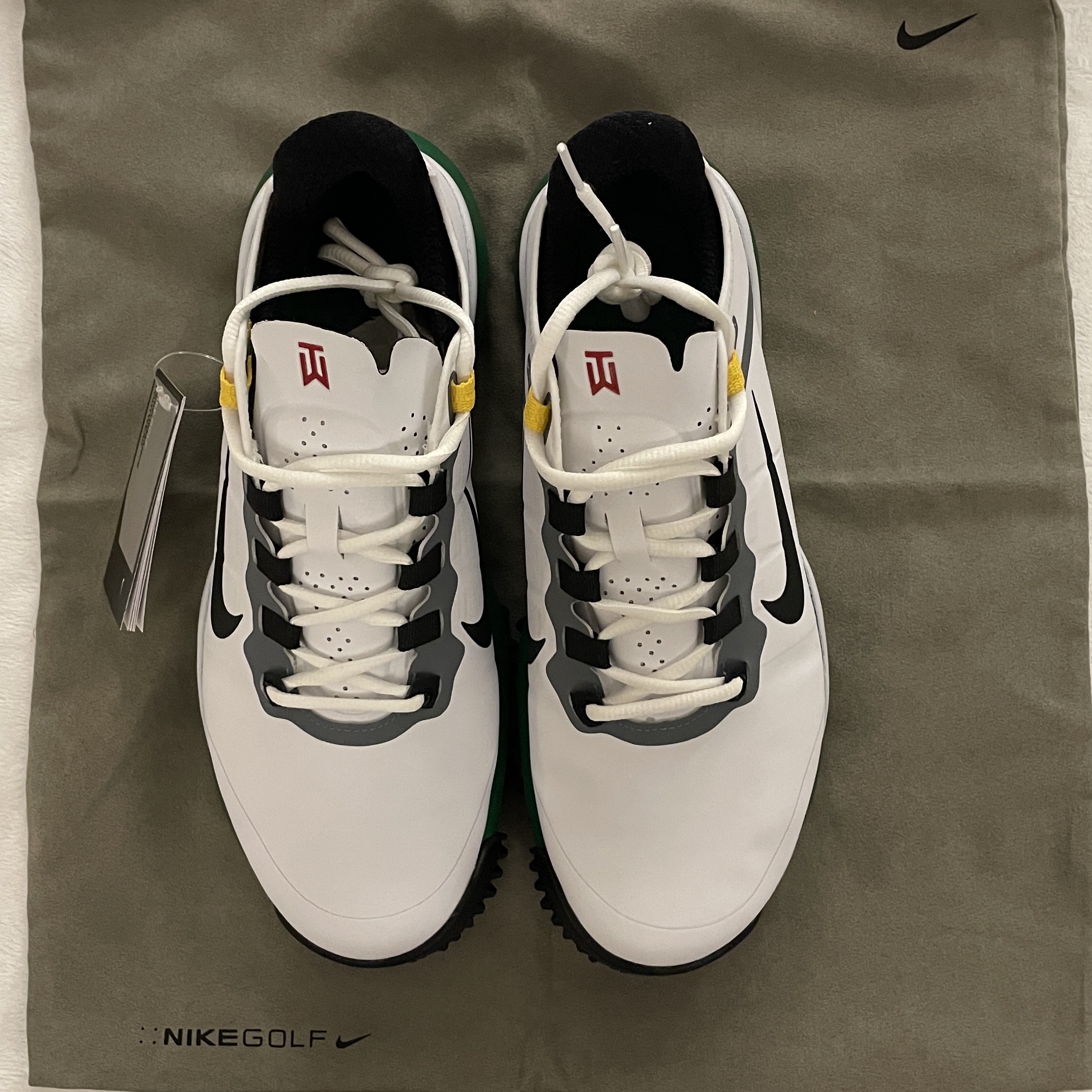 Nike Tiger Woods '13 Wide White Pine Green 착용 스타일 - 3