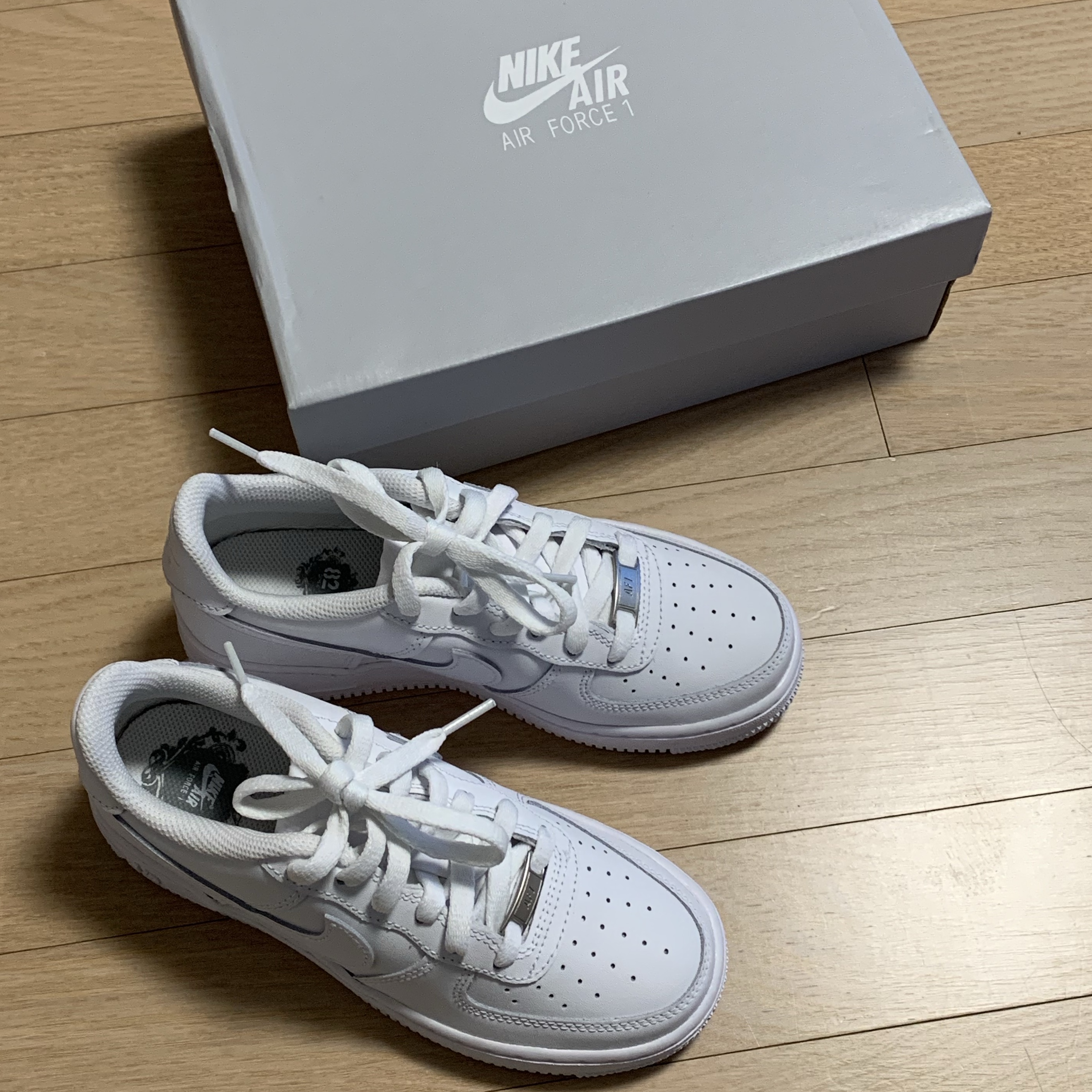 (GS) Nike Air Force 1 LE White 착용 스타일 - 2