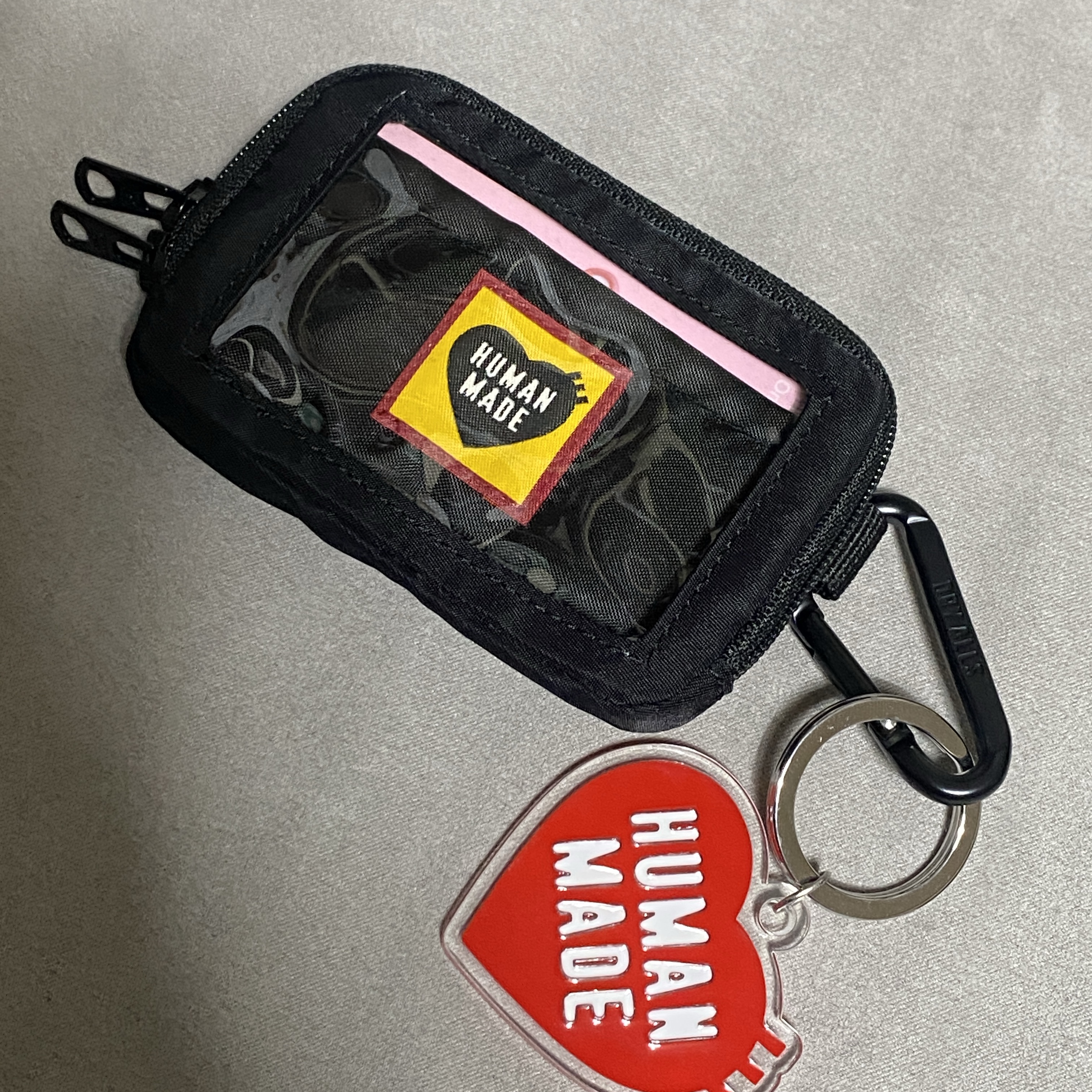 Human Made Heart Keyring Red 착용 스타일
