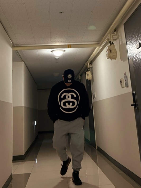 Stussy SS Link Varsity Jacket Black, Stussy SS Link 9Twenty Cap Black 착용 스타일 - 3