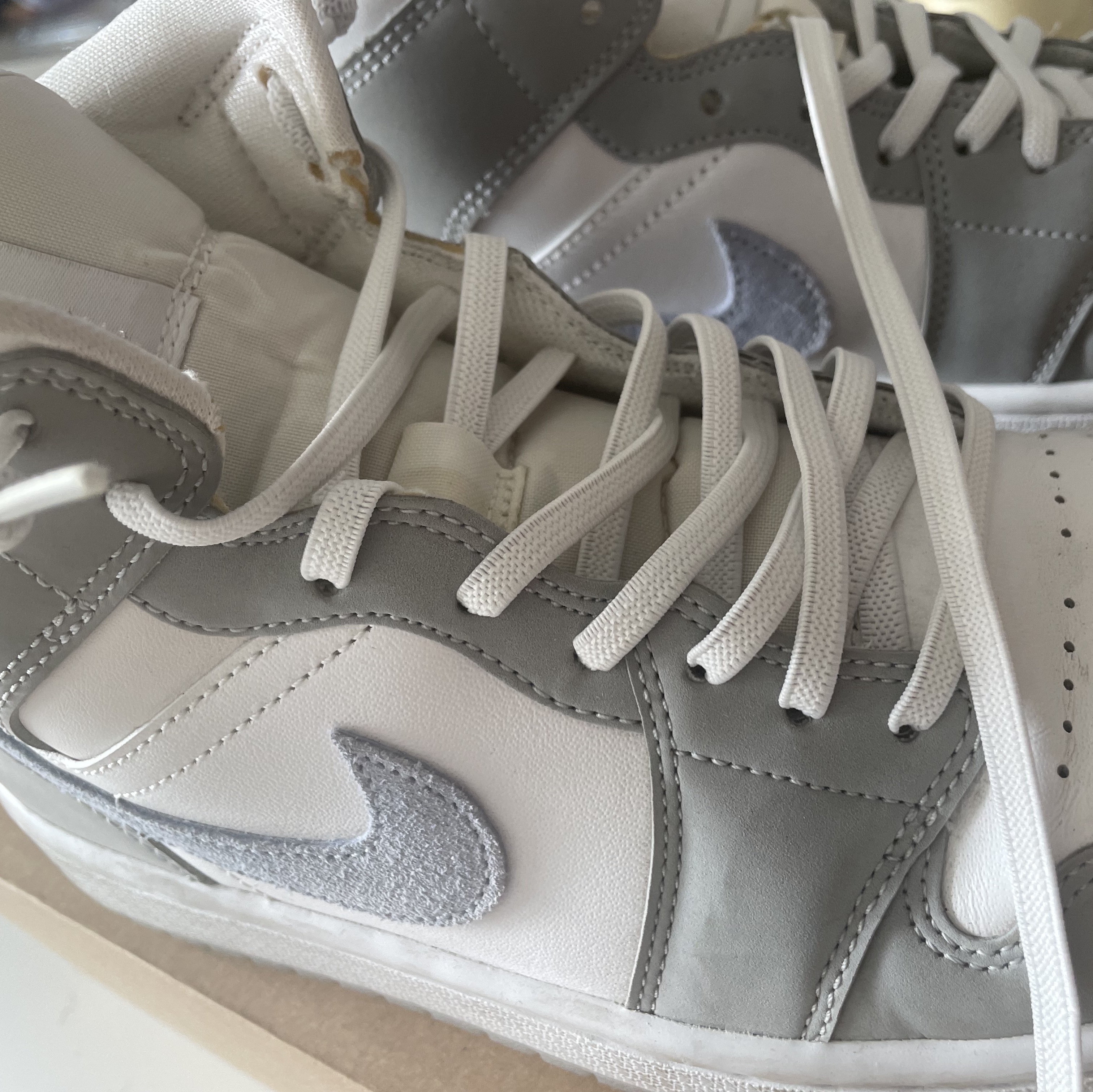 (W) Jordan 1 Mid Wolf Grey 착용 스타일
