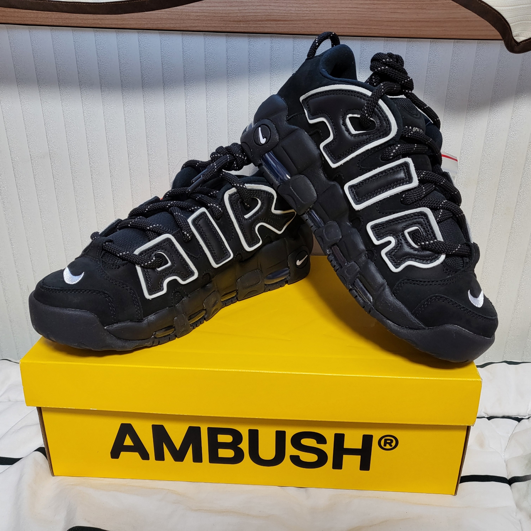 Nike x Ambush Air More Uptempo Low Black and White 착용 스타일