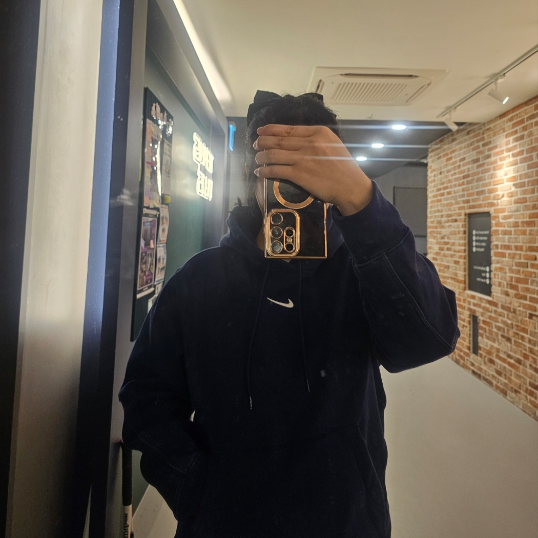 Nike x Drake Nocta Cardinal Stock Essential Hoodie Navy - Asia 착용 스타일