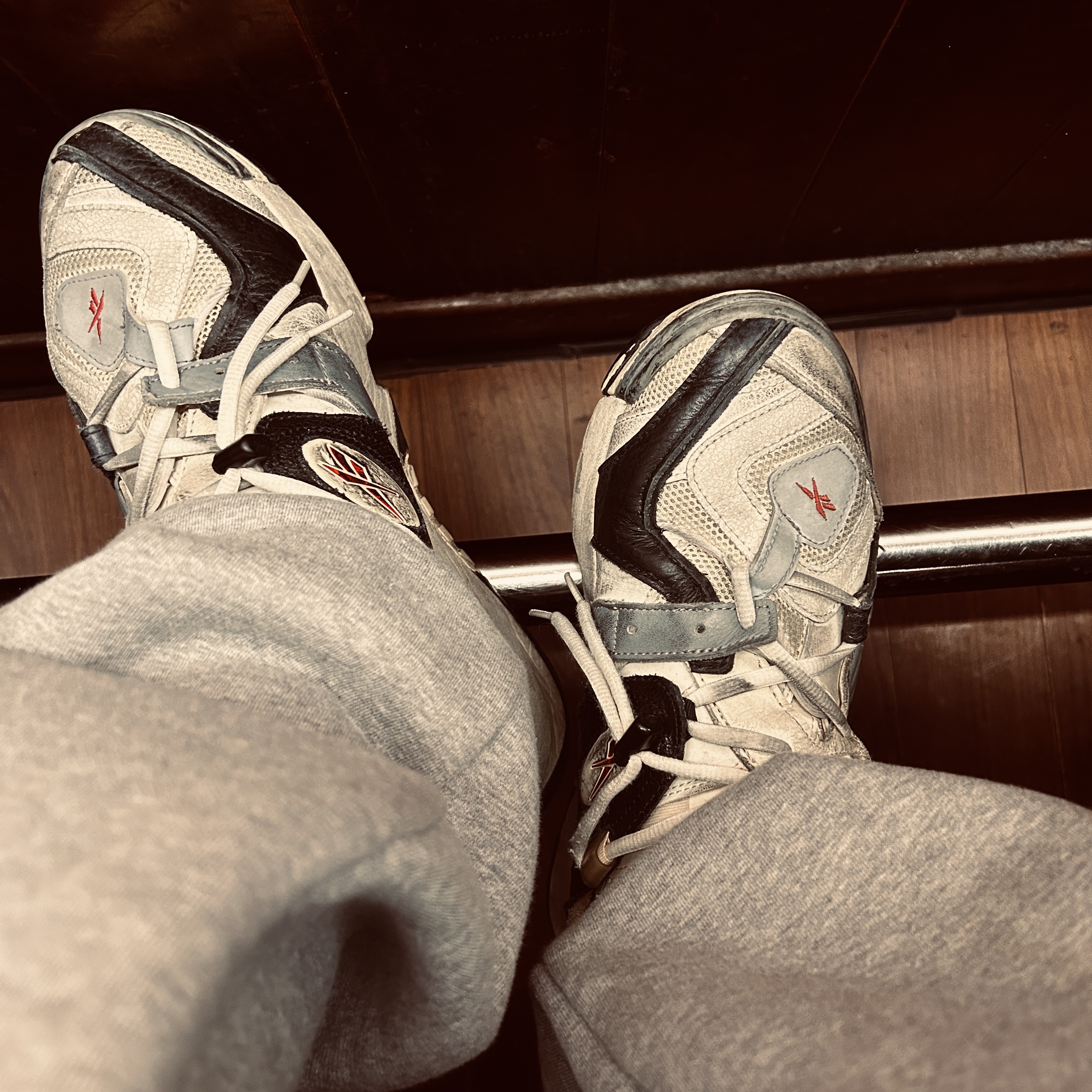 Reebok x Vetements Genetically Modified Pump Dirty Grey 착용 스타일