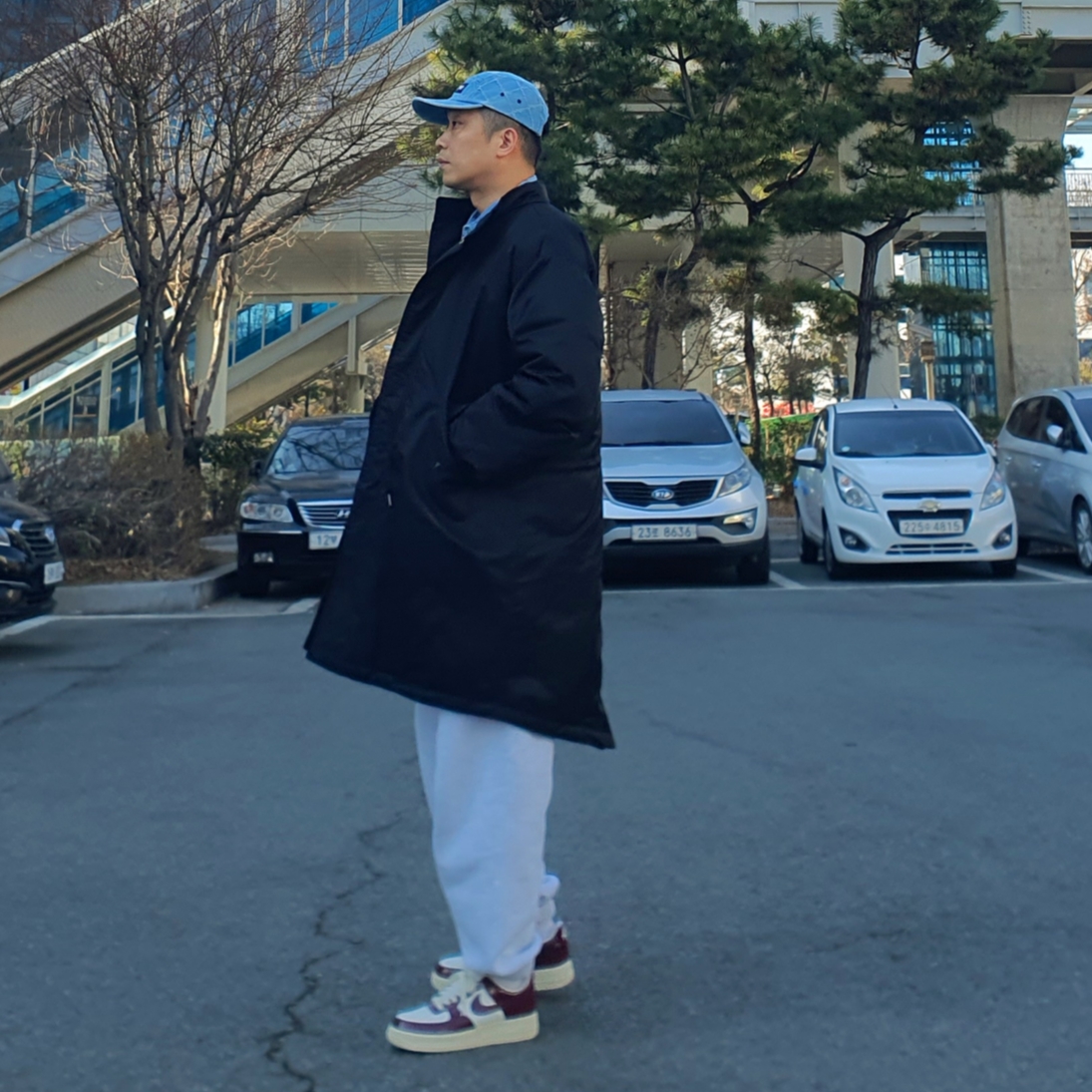 (W) Nike Air Force 1 Low Dark Beetroot, Supreme Punched Denim Camp Cap Washed Indigo - 23FW 착용 스타일 - 3