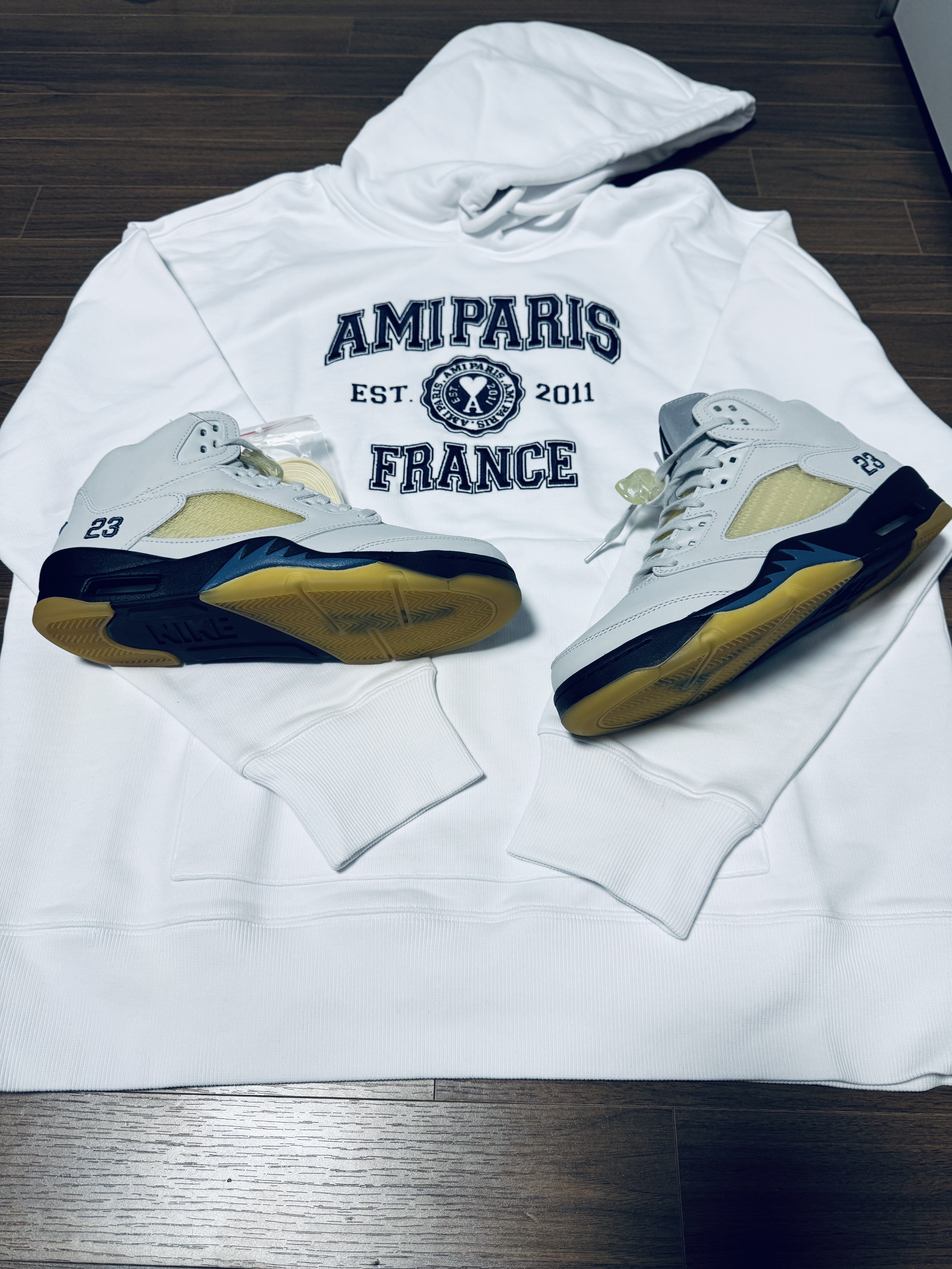 (W) Jordan 5 x A Ma Maniere Retro Dawn 착용 스타일