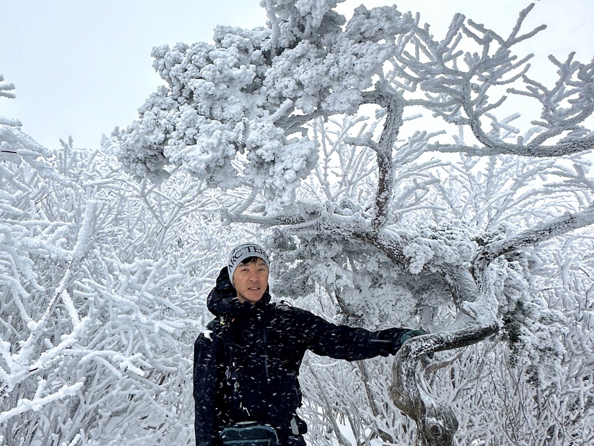 Arc'teryx Bird Word Toque Orca 착용 스타일