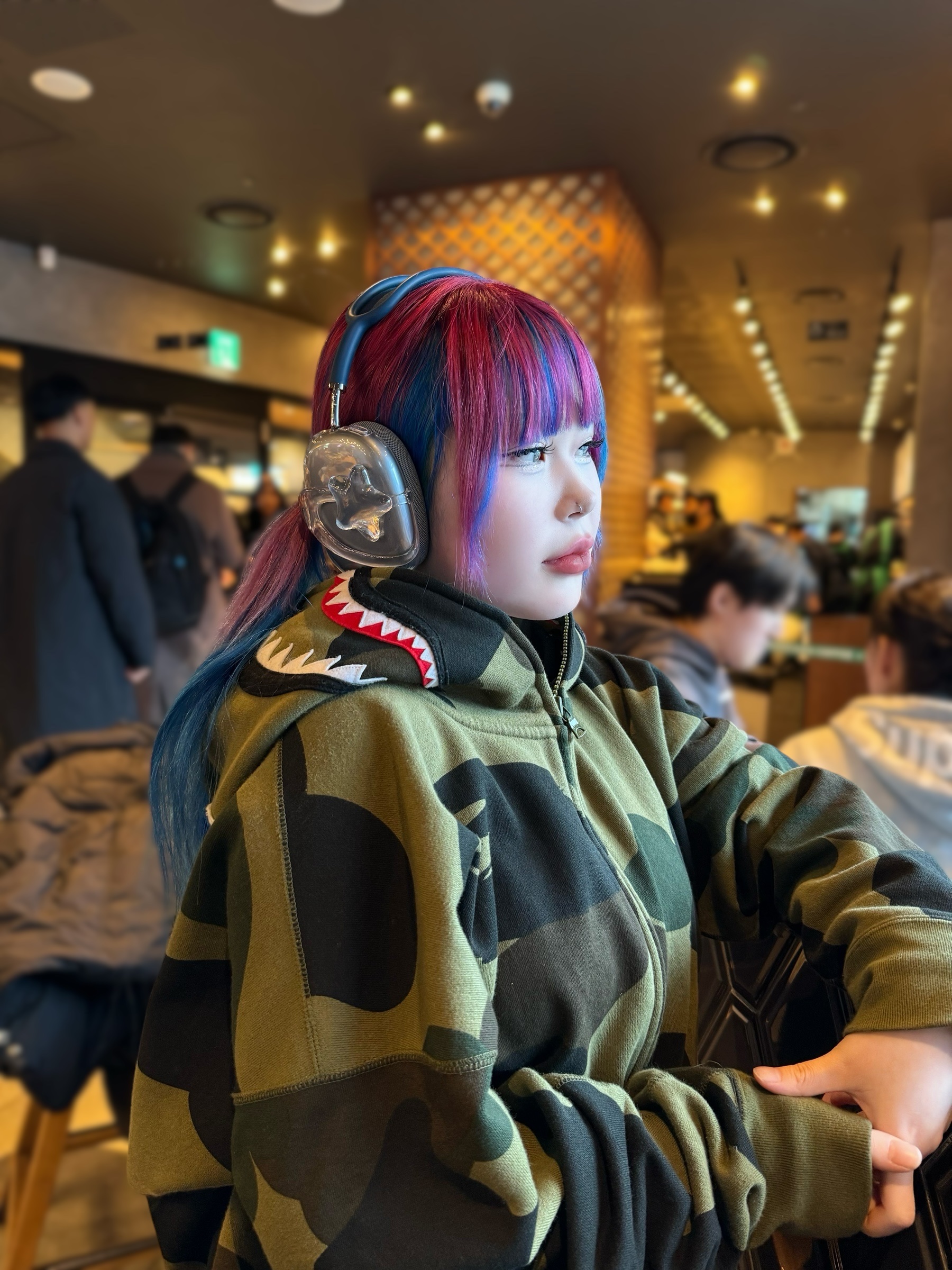 Test Artifact Era Max 003 Clear, Apple AirPods Max Lightning Silver (Korean Ver.) 착용 스타일 - 1
