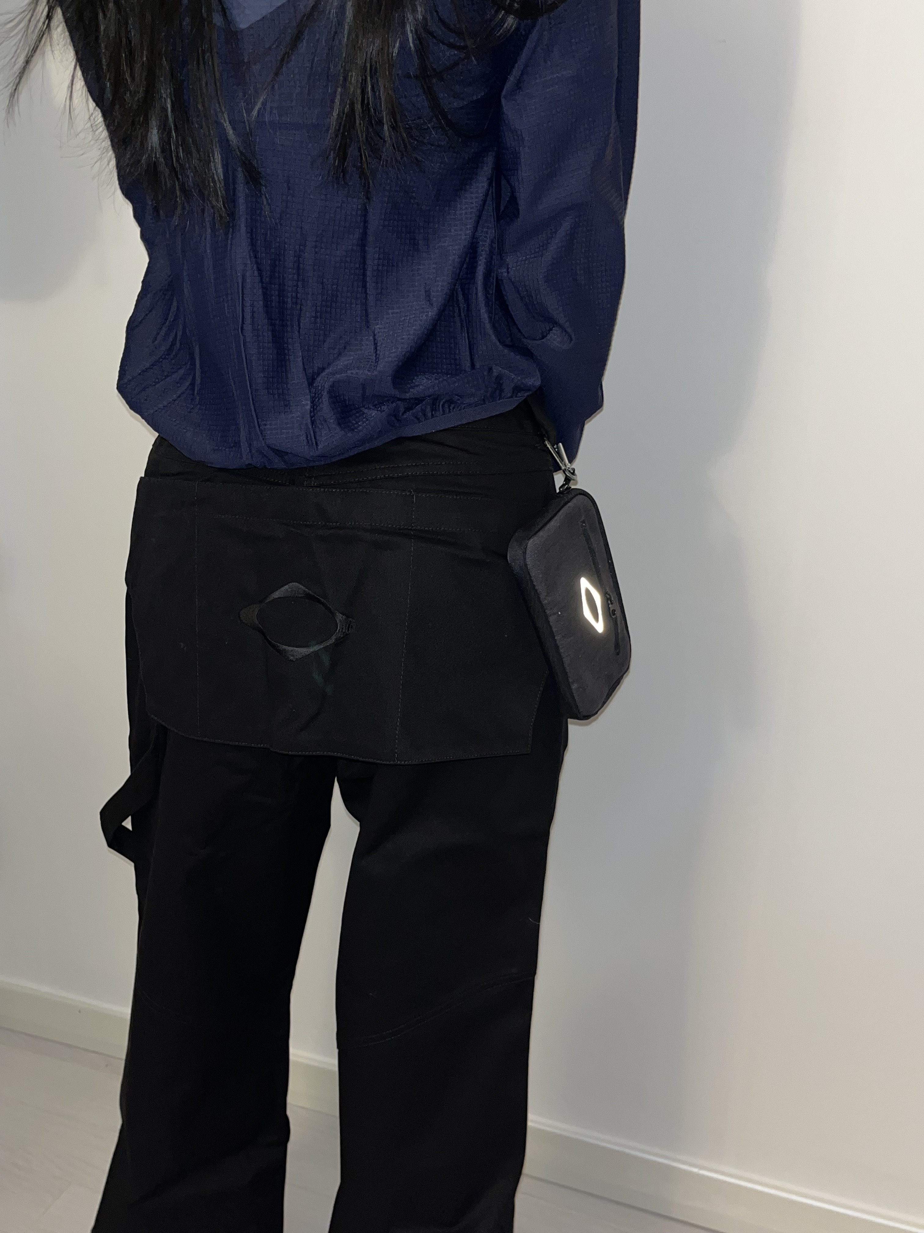 (W) Mischief Apron Pocket Work Pants Black, Mischief Rhombus Carabiner Mini Pouch Charcoal 착용 스타일 - 1
