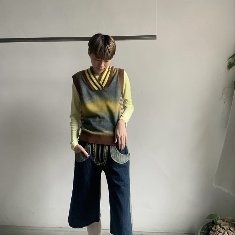 Paula Canovas Del Vas Women Twist Denim Bermuda Blue Washed, [KREAM 단독] Paula Canovas Del Vas Women Hot Knit Vest Lime Terra 착용 스타일 - 1
