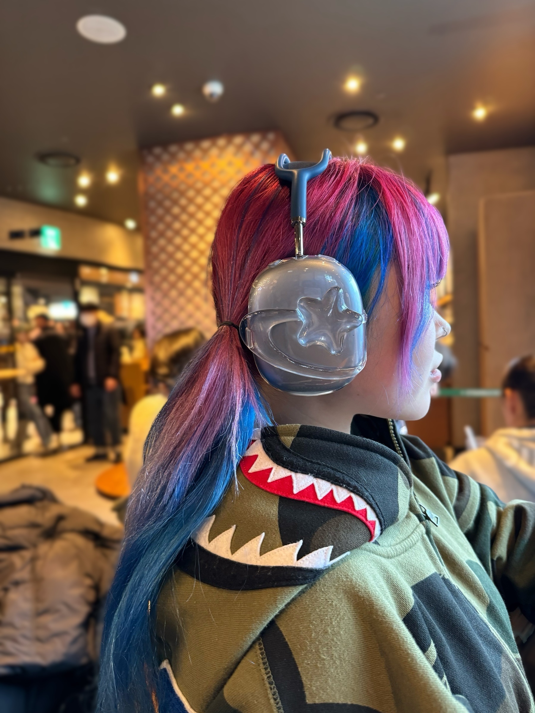 Test Artifact Era Max 003 Clear, Apple AirPods Max Lightning Silver (Korean Ver.) 착용 스타일 - 2