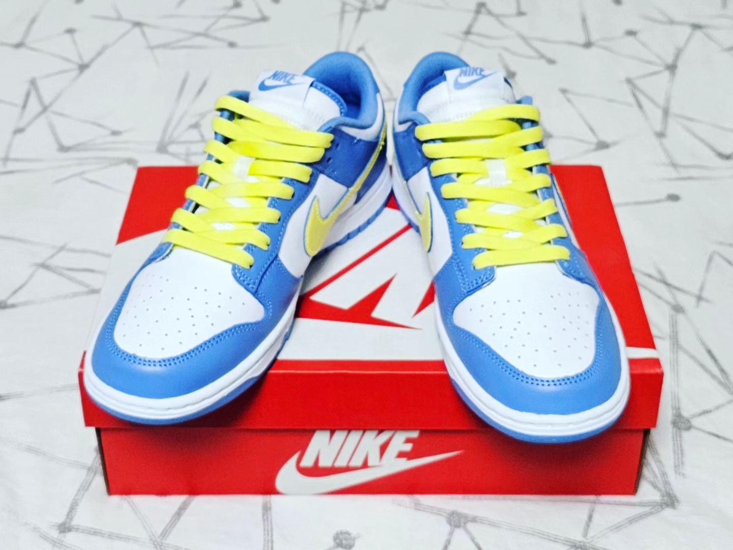 Nike Dunk Low Retro White Polar Blue 착용 스타일 - 3