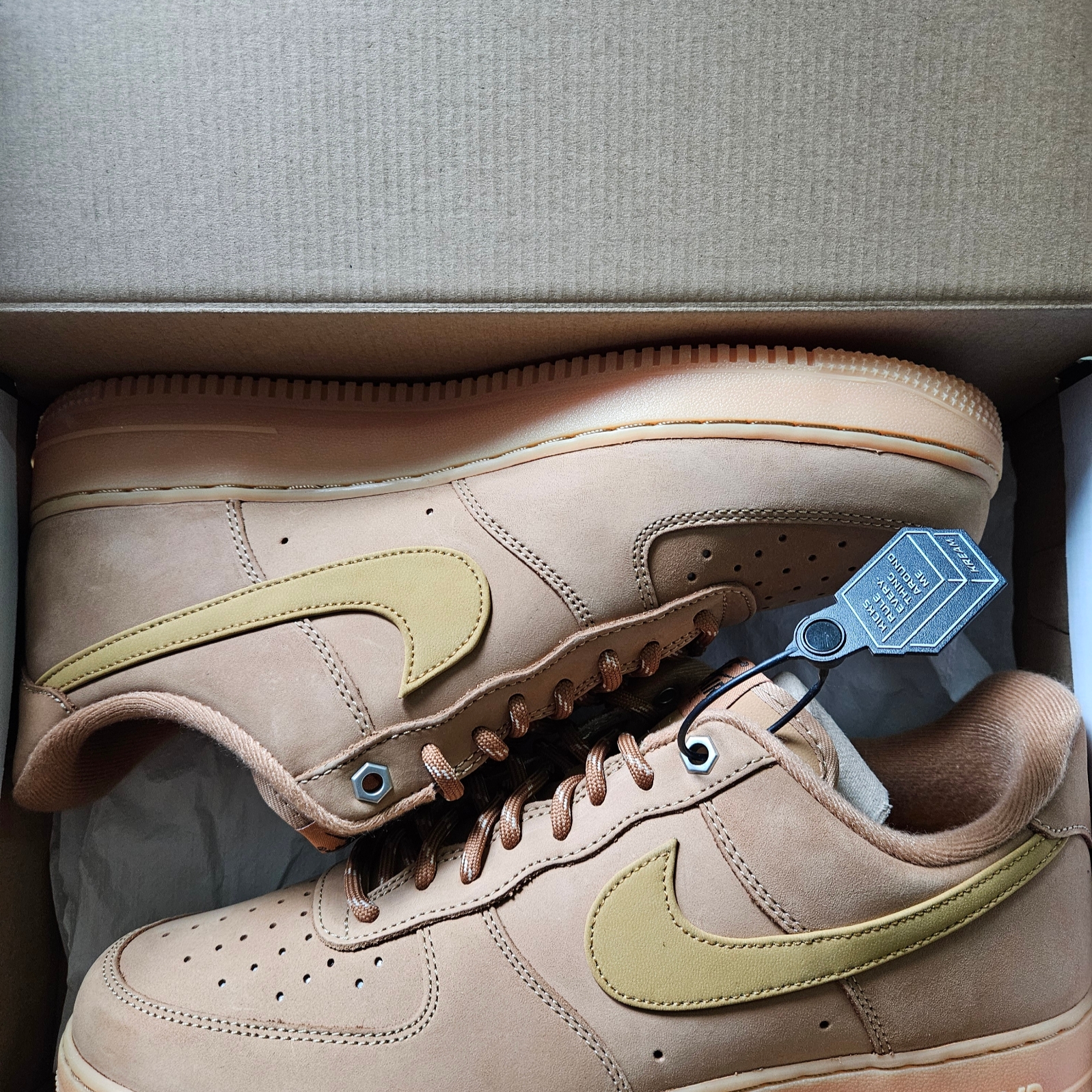 Nike Air Force 1 '07 WB Flax 착용 스타일 - 1