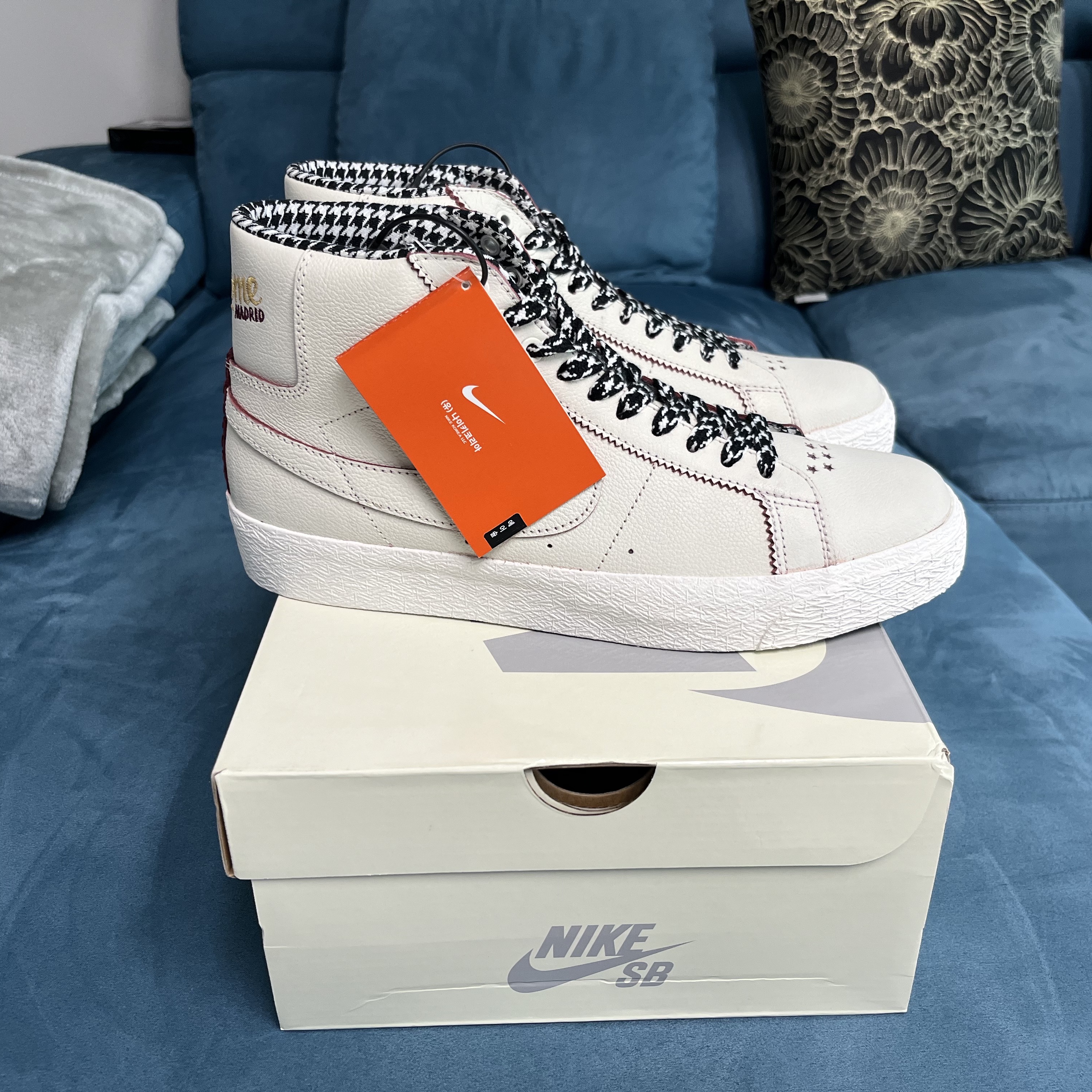 Nike x Welcome Skateboarding SB Zoom Blazer Mid Sail 착용 스타일 - 2