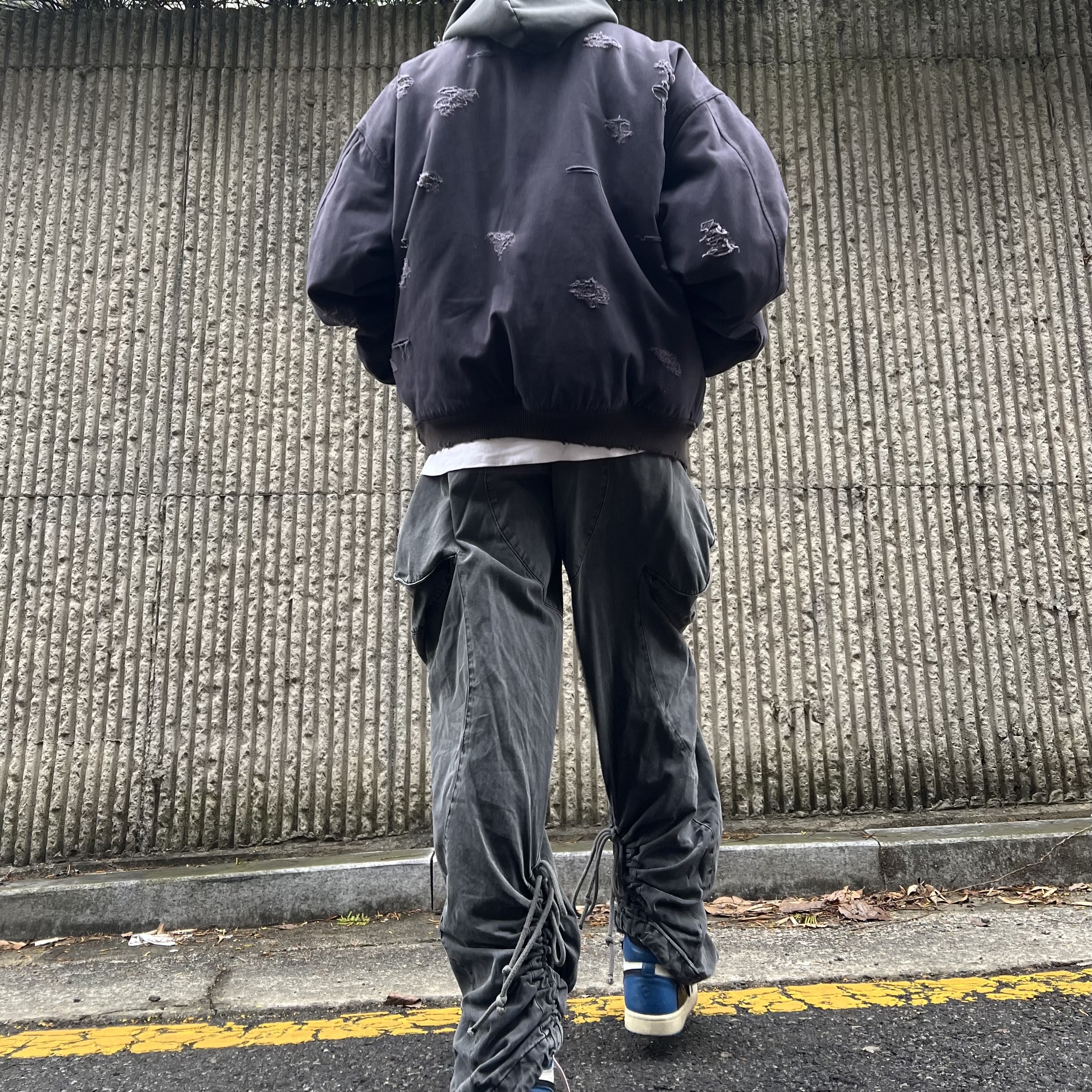 Undermycar Dtrange Dead Starange Destroyed Bomber Sparrow - 23SS, Yeezy Gap Engineered By Balenciaga Dove Hoodie Black 착용 스타일 - 3