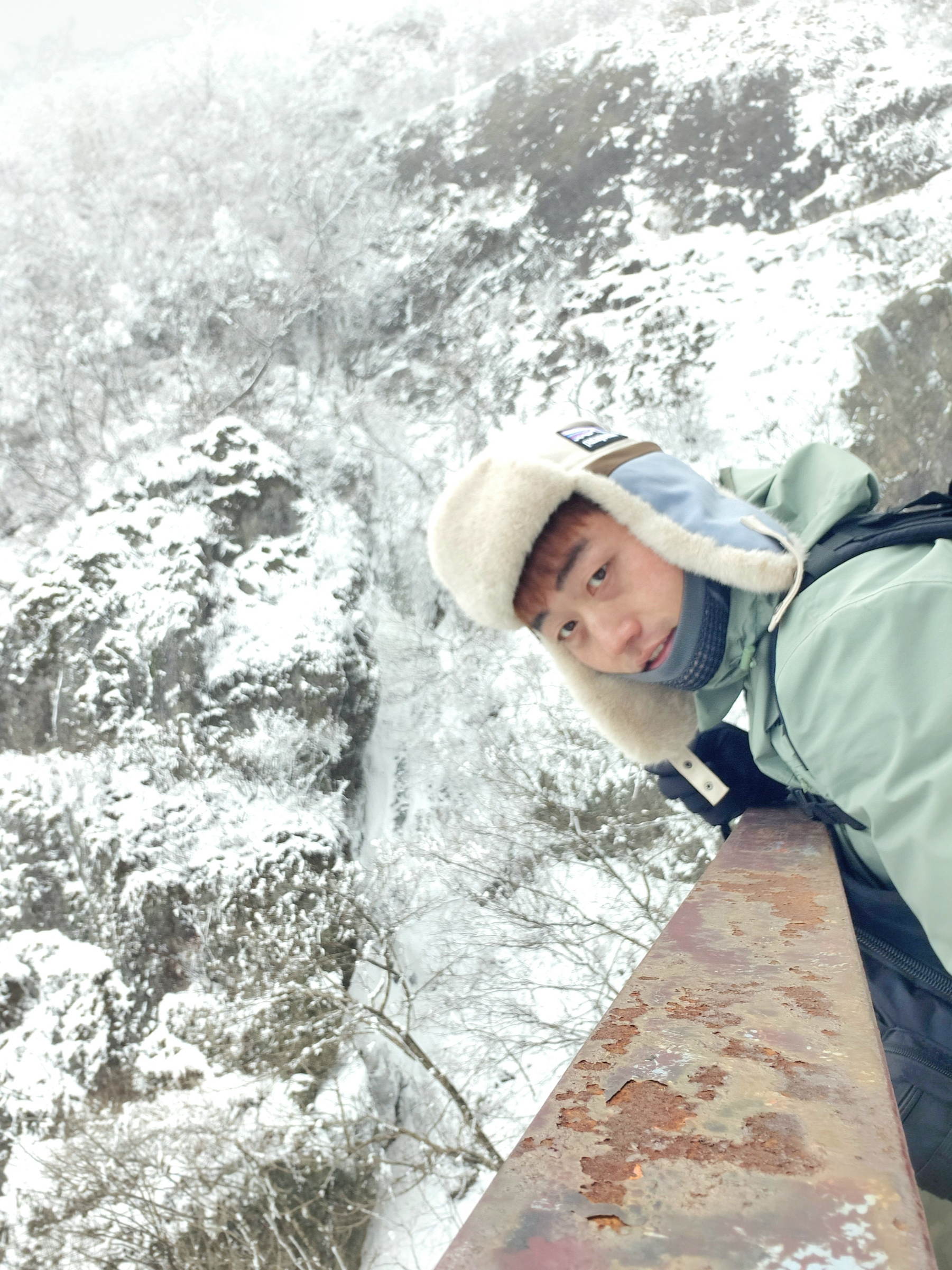 Nike NRG ACG Dri-Fit UV Snowgrass Trail Shirt Light Bone - Asia, Nike ACG Sun farer Trail Pants Earth - Asia 착용 스타일 - 2
